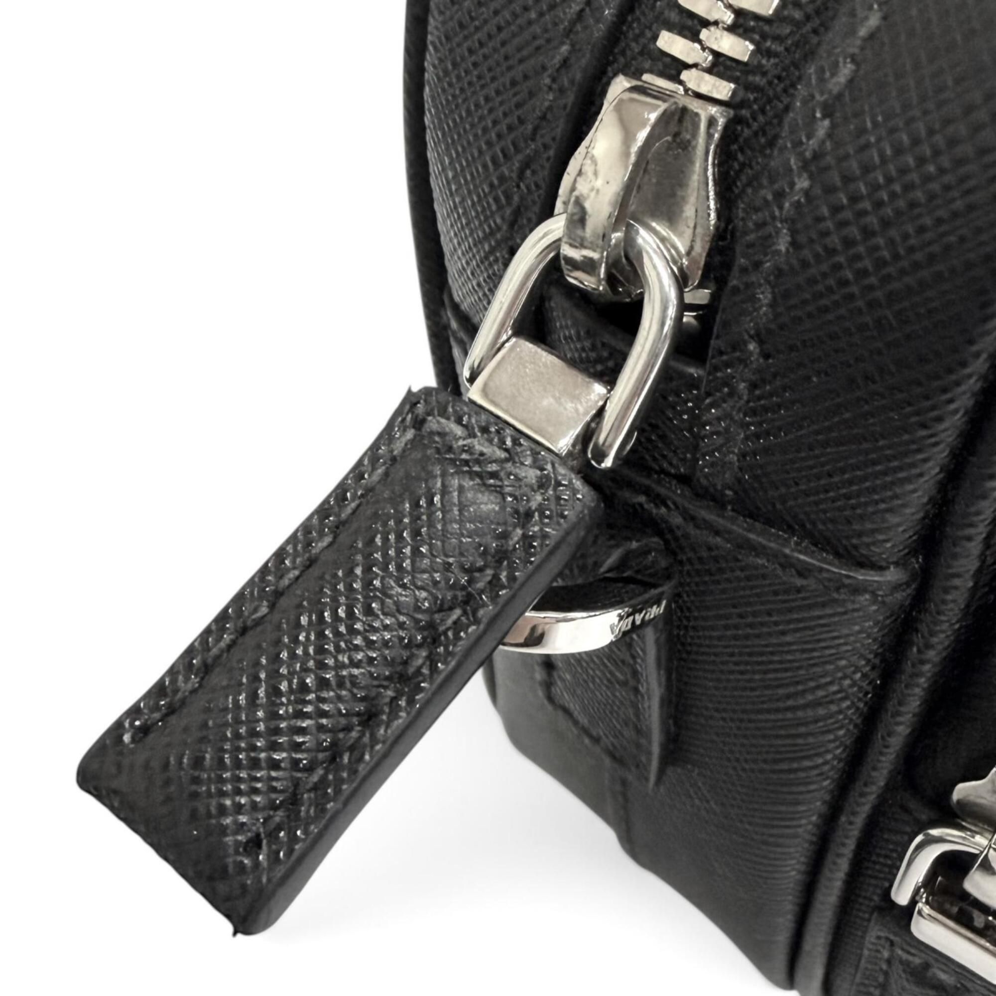 Leather Pouch Shoulder Bag (Pre-Owned) - Prada - Modalova
