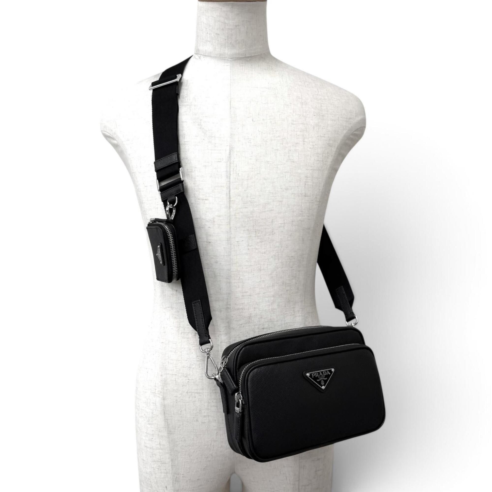 Leather Pouch Shoulder Bag (Pre-Owned) - Prada - Modalova