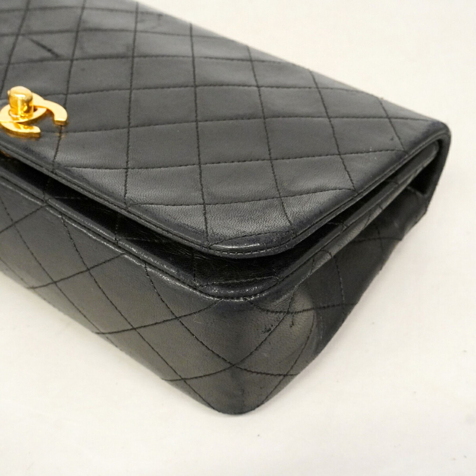 Leather Shoulder Bag (Pre-Owned) - Chanel - Modalova