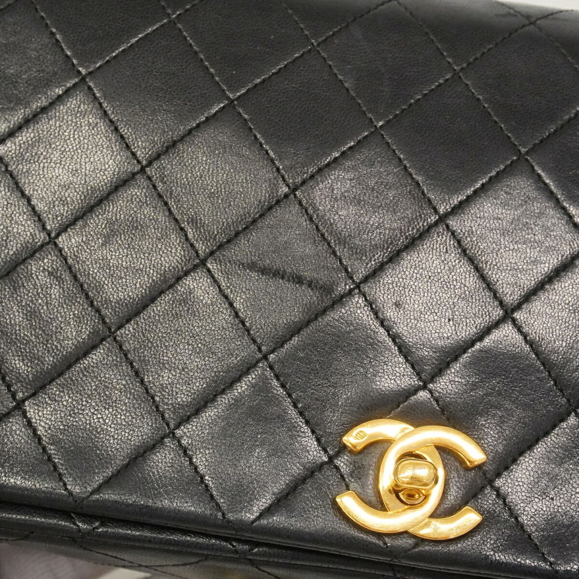 Leather Shoulder Bag (Pre-Owned) - Chanel - Modalova