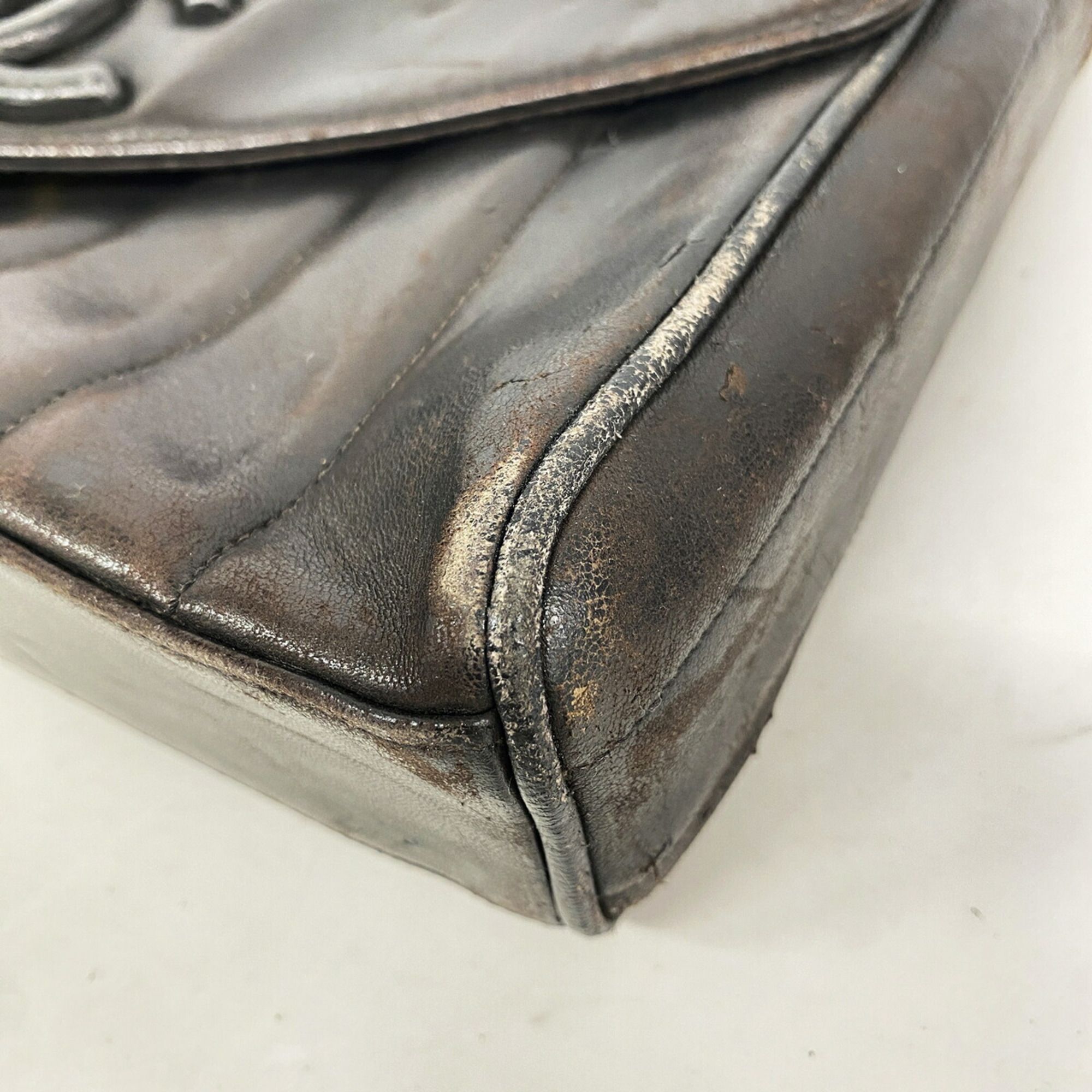Leather Shoulder Bag (Pre-Owned) - Chanel - Modalova