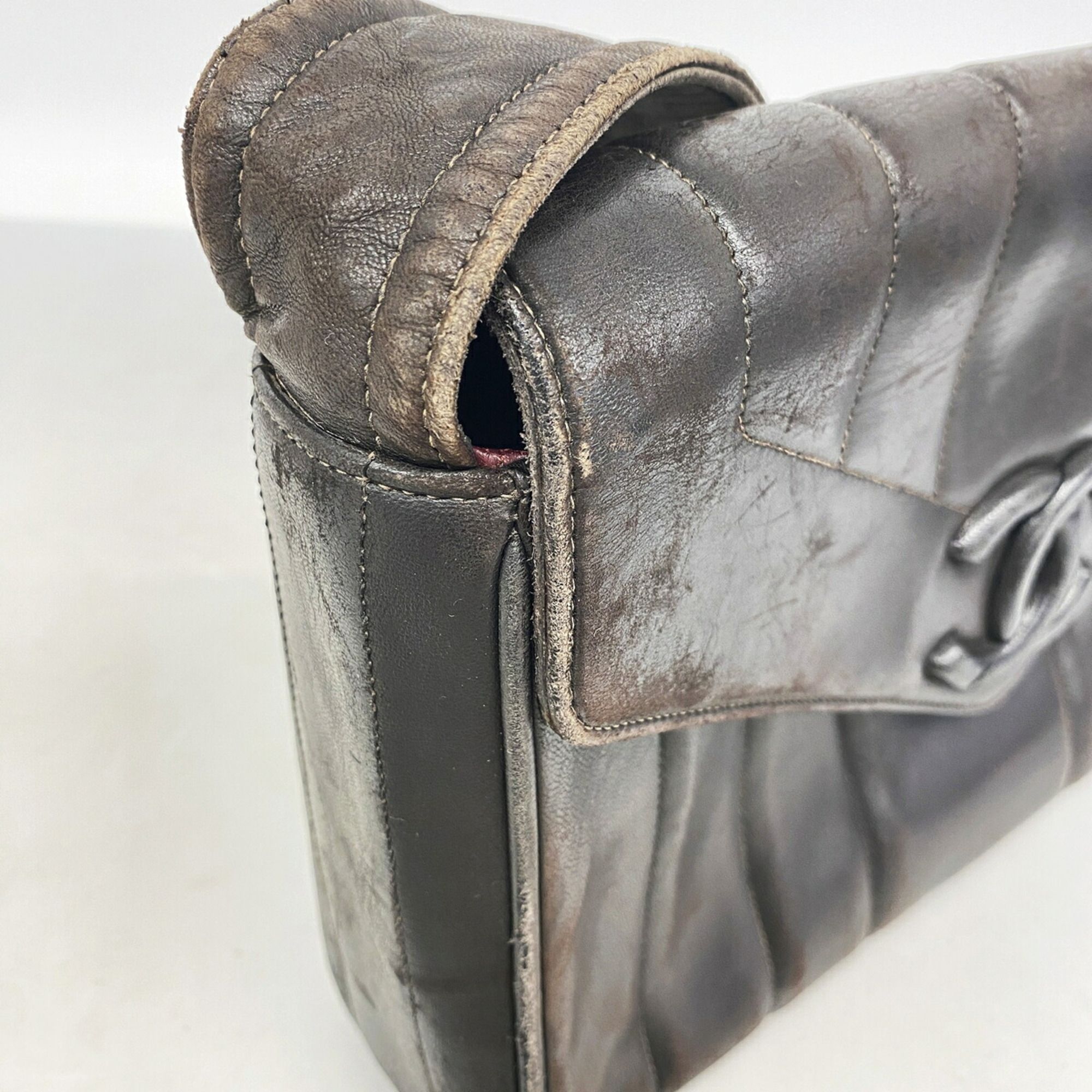 Leather Shoulder Bag (Pre-Owned) - Chanel - Modalova