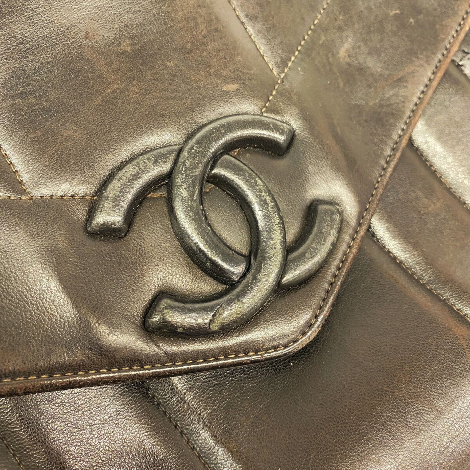 Leather Shoulder Bag (Pre-Owned) - Chanel - Modalova