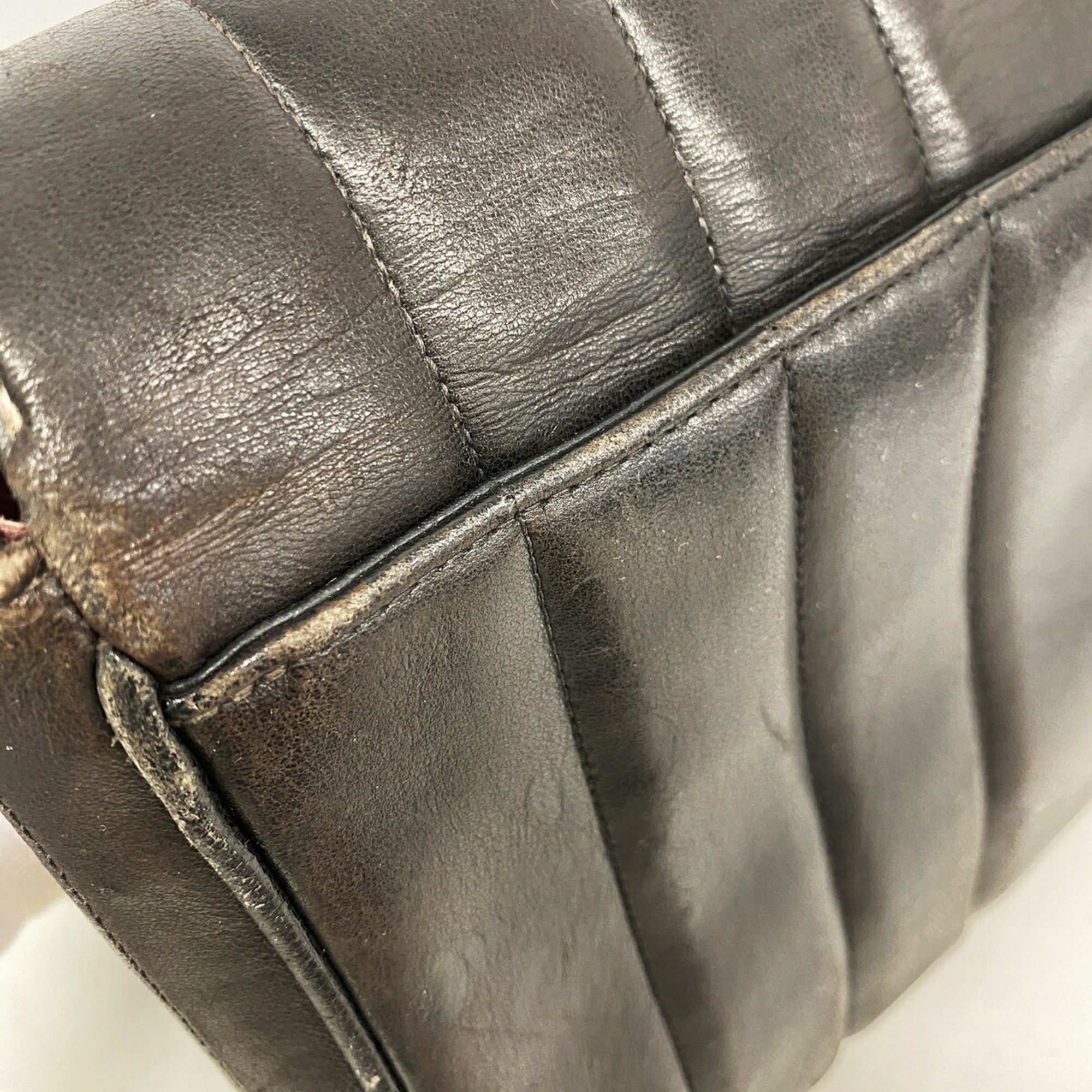 Leather Shoulder Bag (Pre-Owned) - Chanel - Modalova