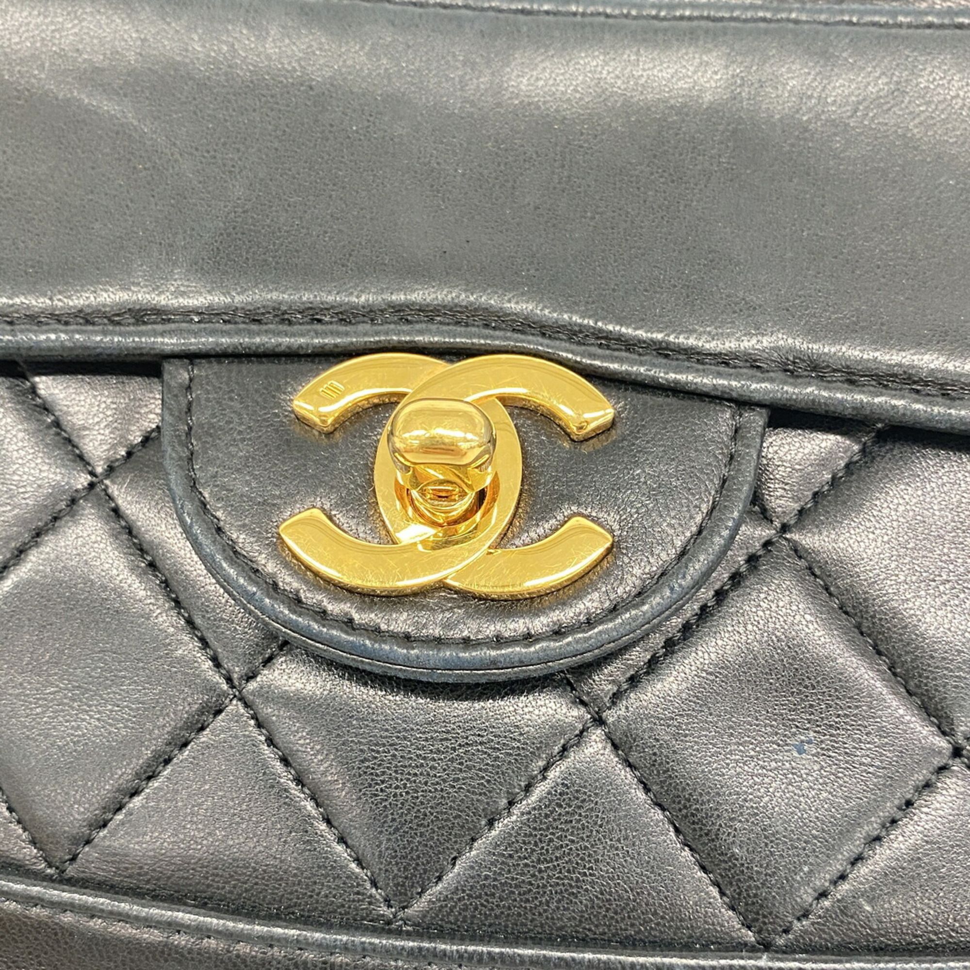 Leather Shoulder Bag (Pre-Owned) - Chanel - Modalova