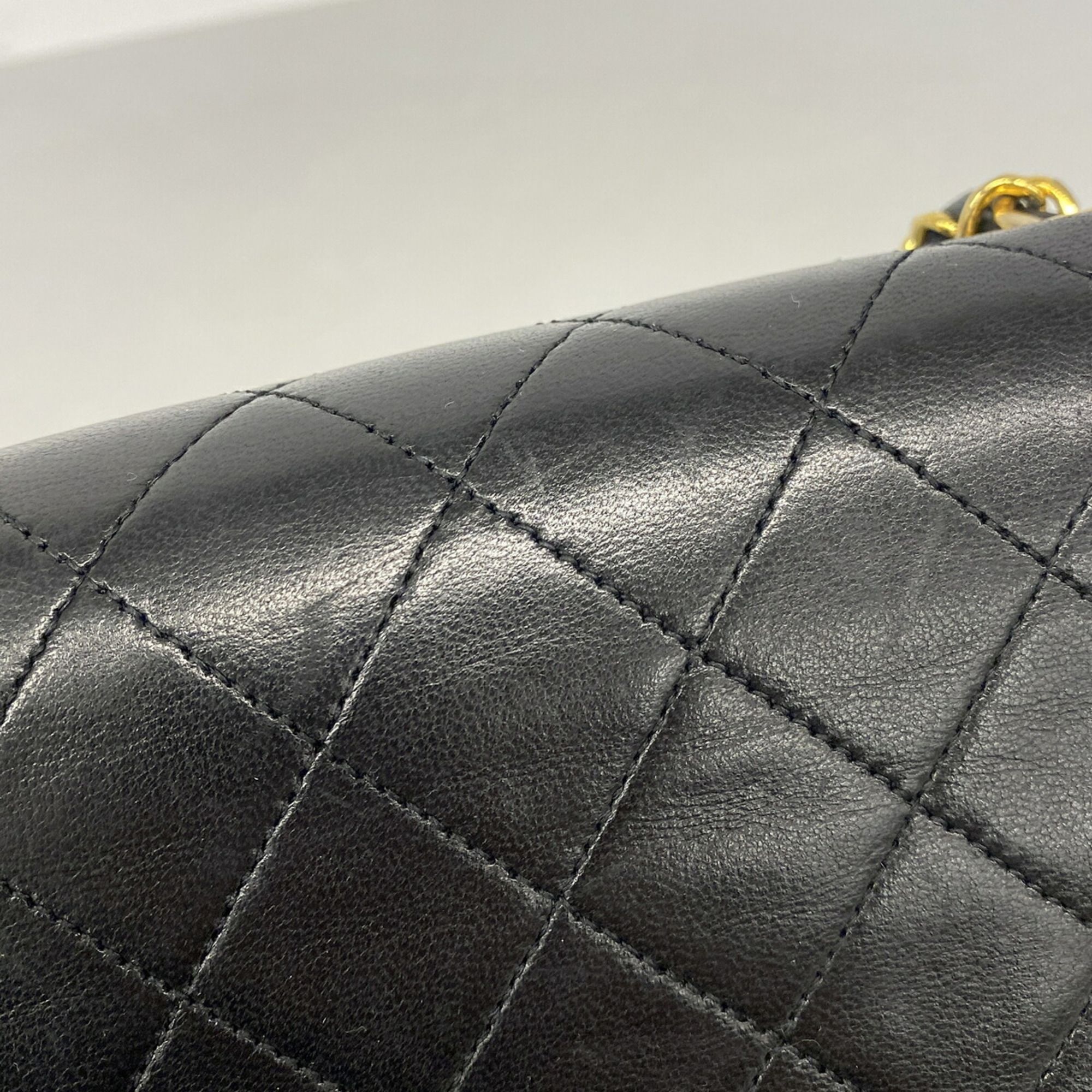 Leather Shoulder Bag (Pre-Owned) - Chanel - Modalova