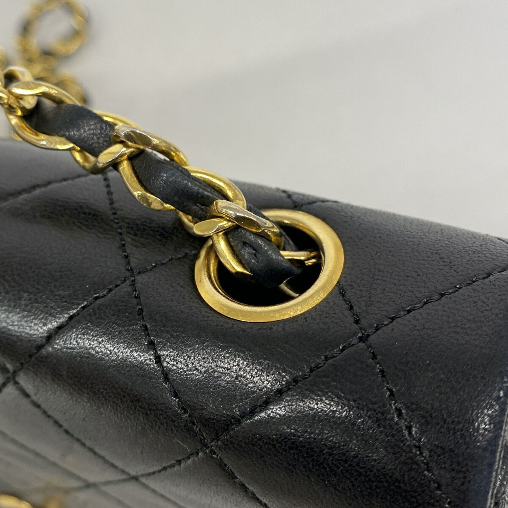 Leather Shoulder Bag (Pre-Owned) - Chanel - Modalova