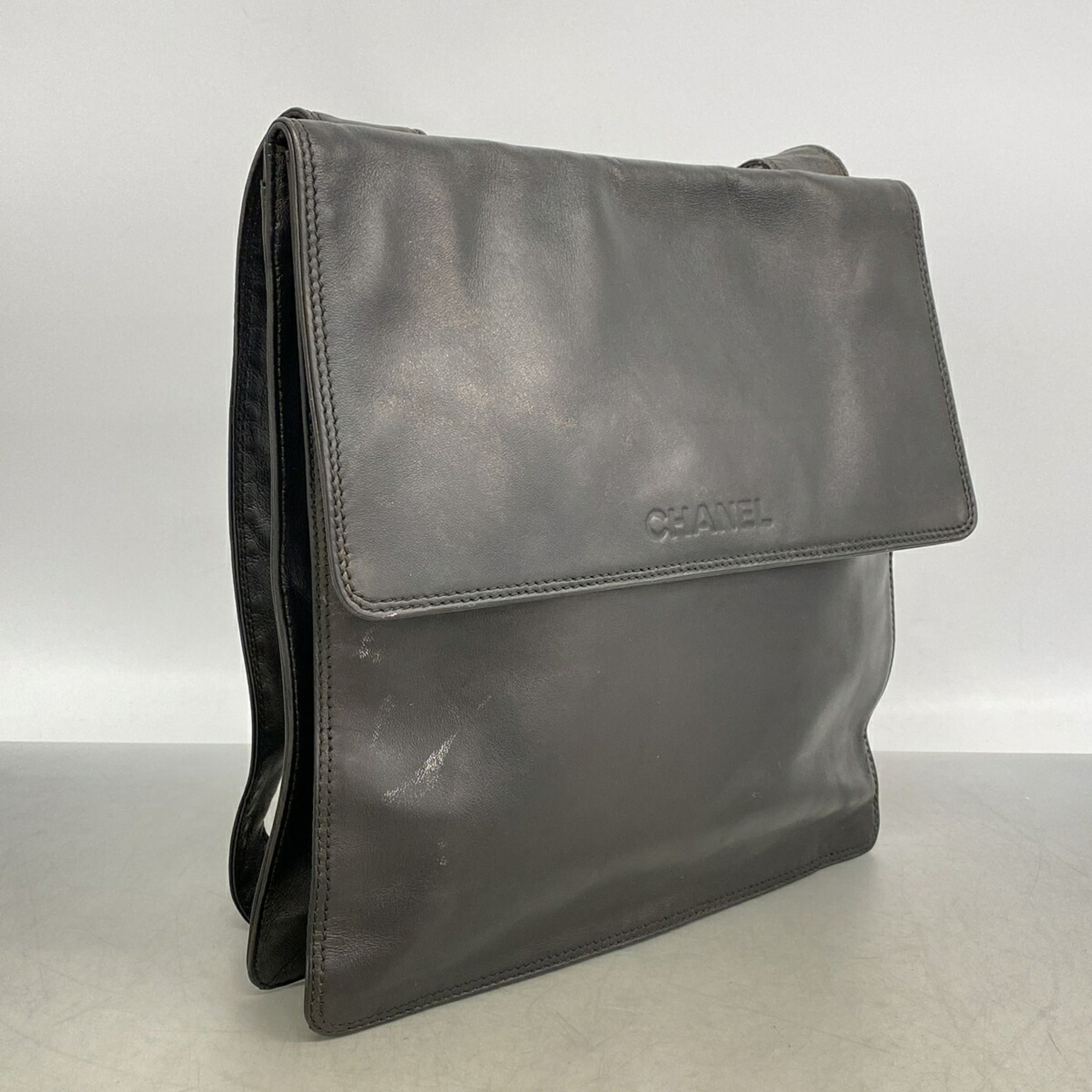 Leather Shoulder Bag (Pre-Owned) - Chanel - Modalova