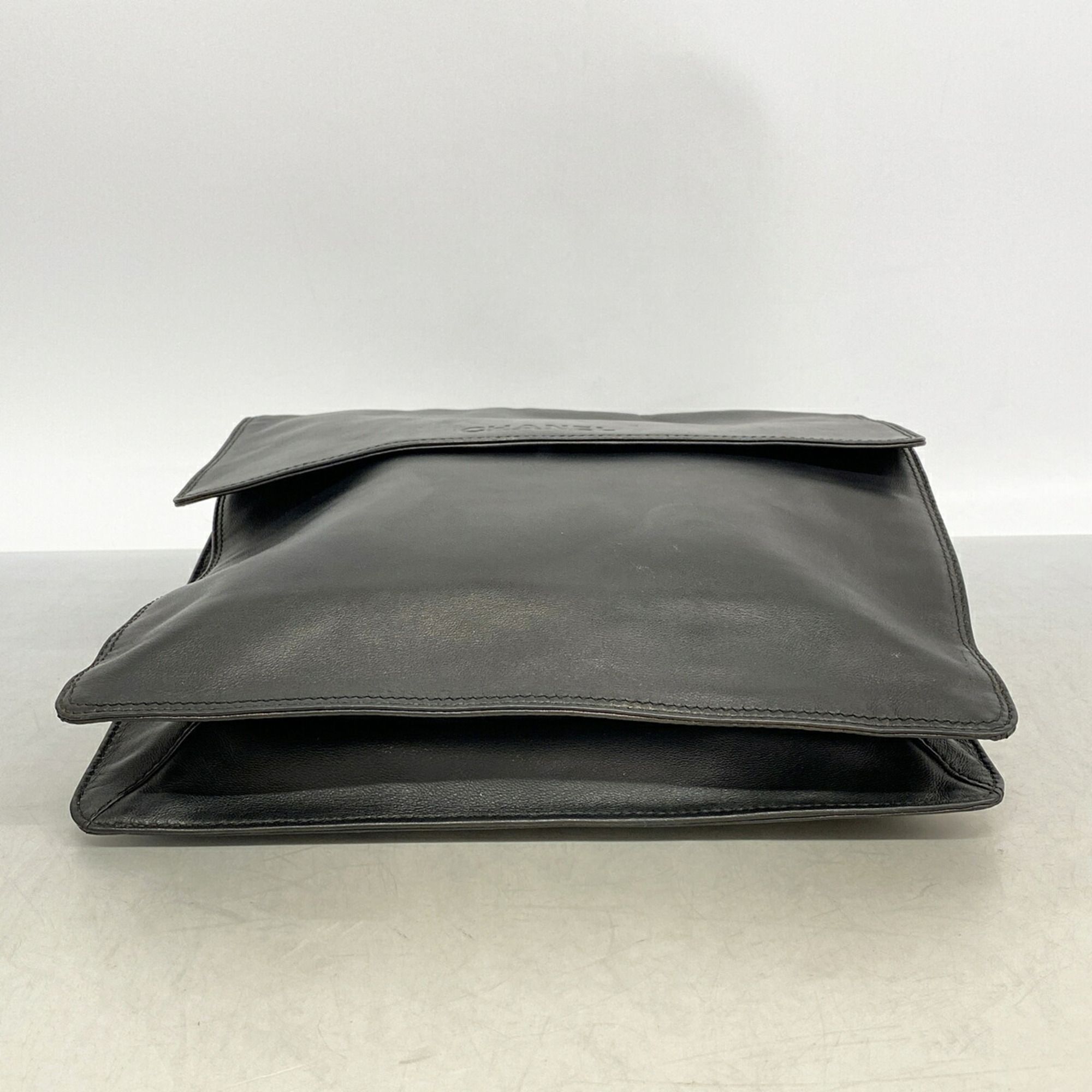 Leather Shoulder Bag (Pre-Owned) - Chanel - Modalova