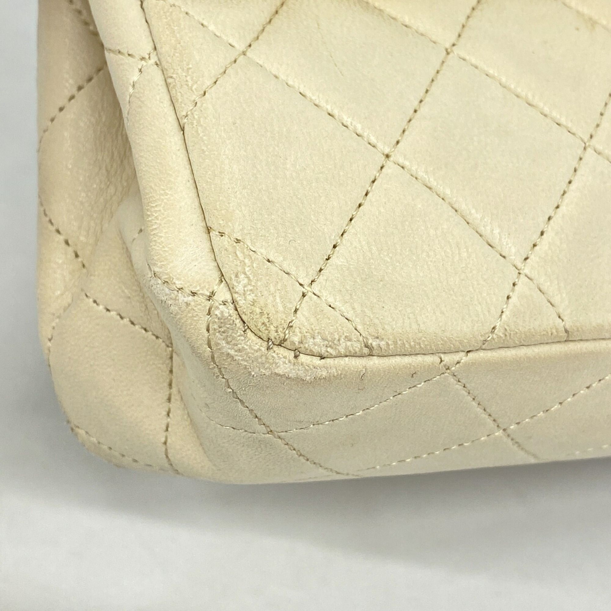 Leather Shoulder Bag (Pre-Owned) - Chanel - Modalova
