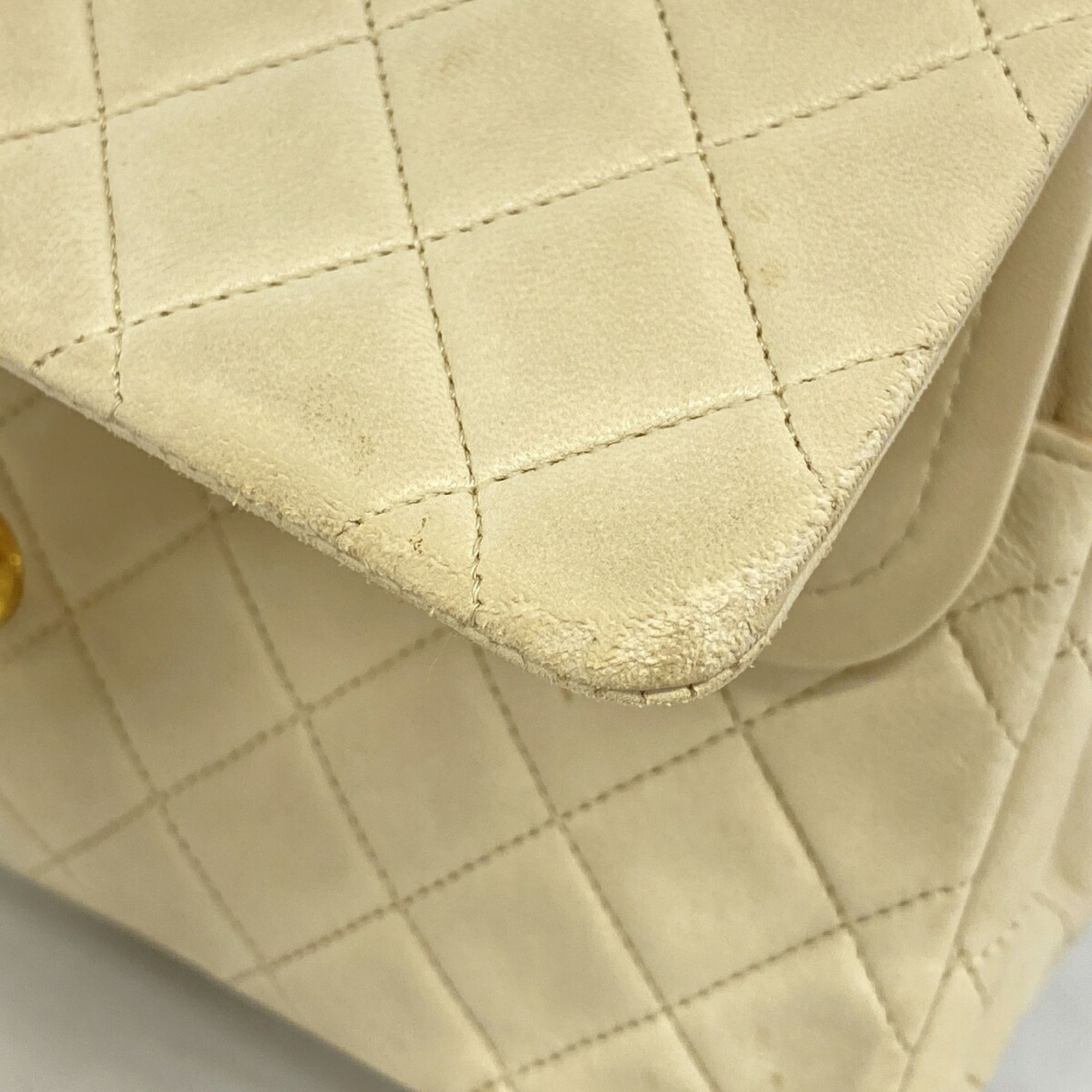 Leather Shoulder Bag (Pre-Owned) - Chanel - Modalova