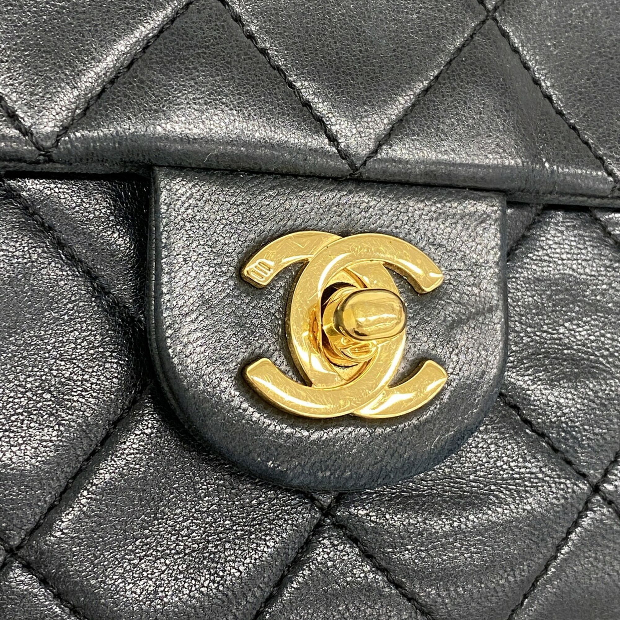 Leather Shoulder Bag (Pre-Owned) - Chanel - Modalova