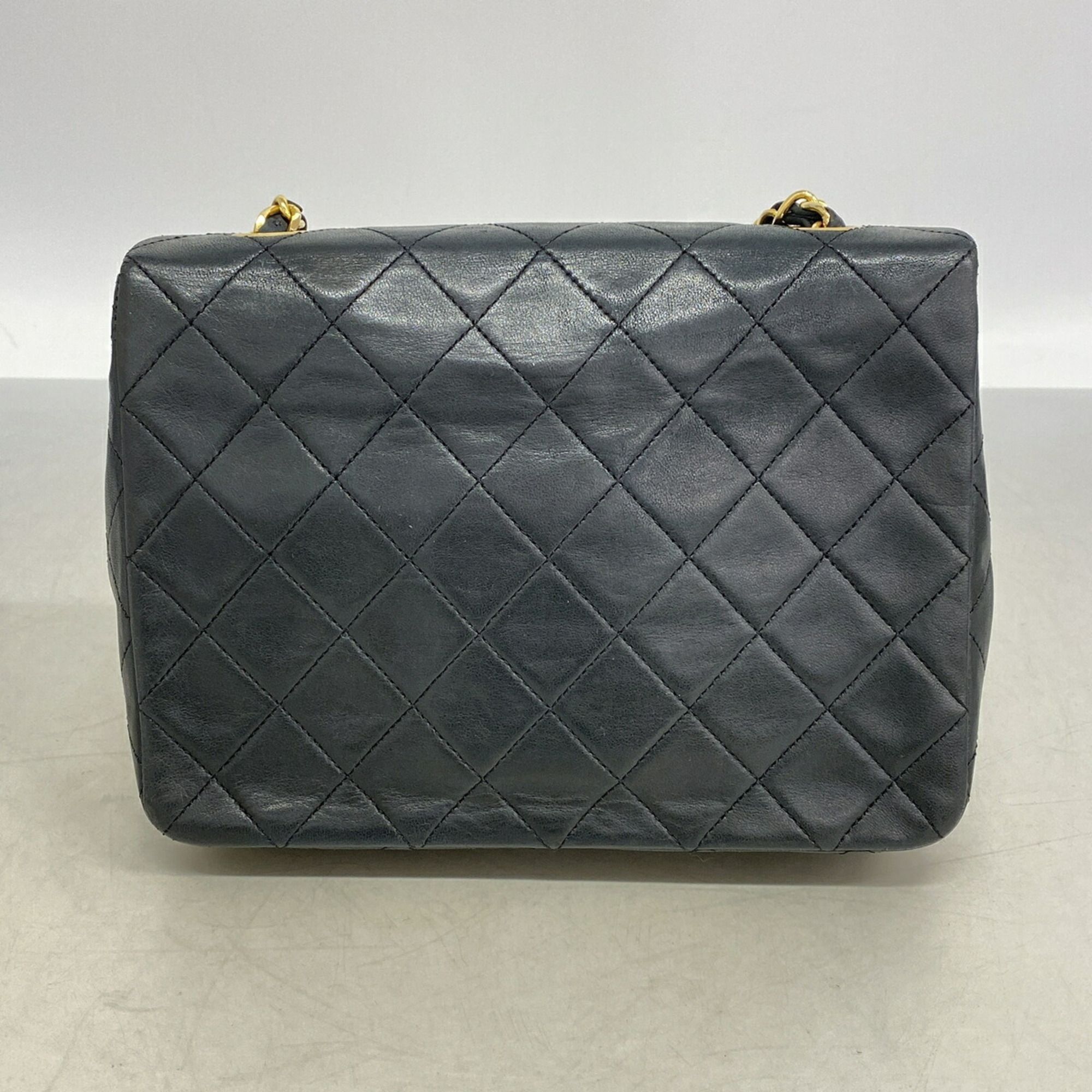 Leather Shoulder Bag (Pre-Owned) - Chanel - Modalova