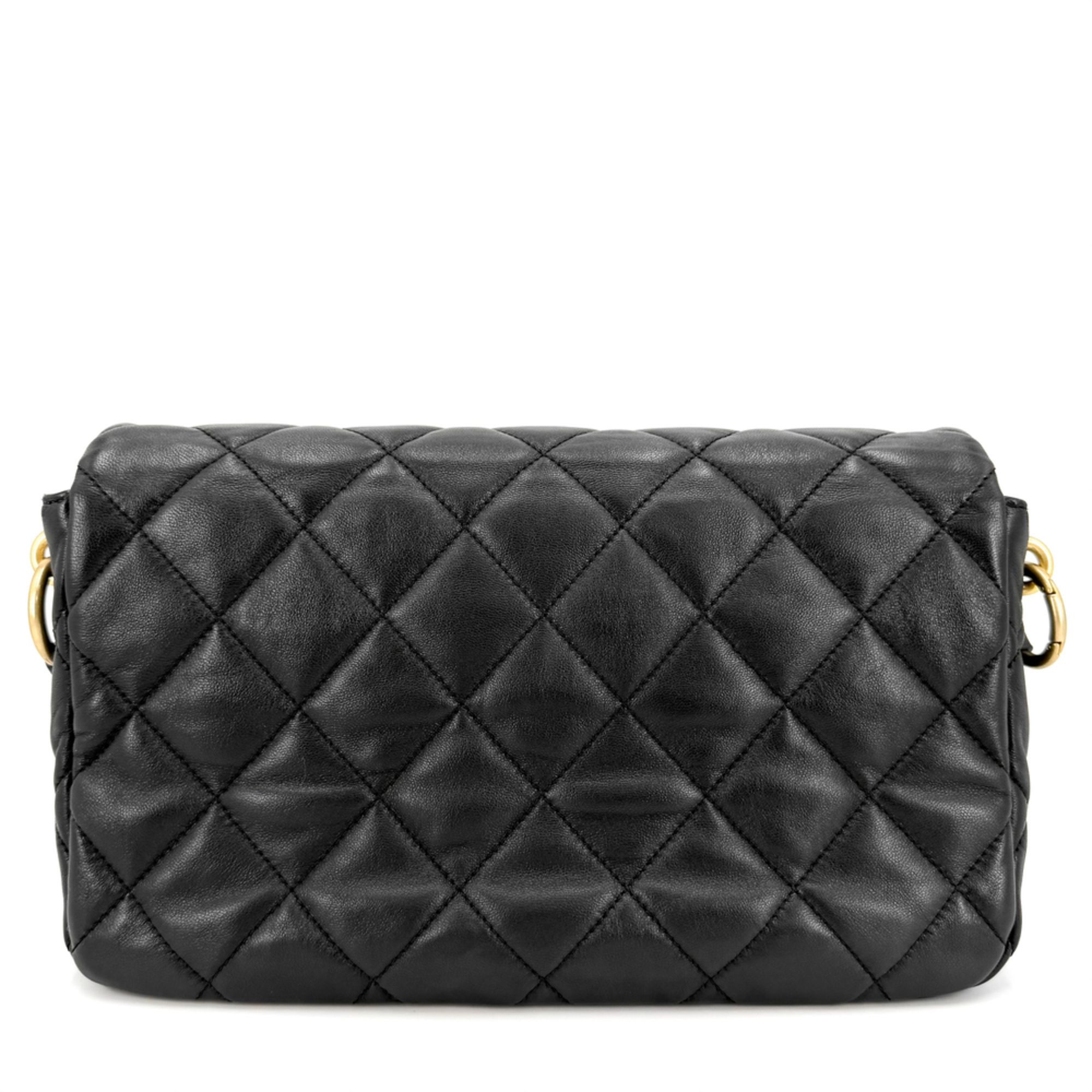 Matelasse Leather Shoulder Bag (Pre-Owned) - Chanel - Modalova