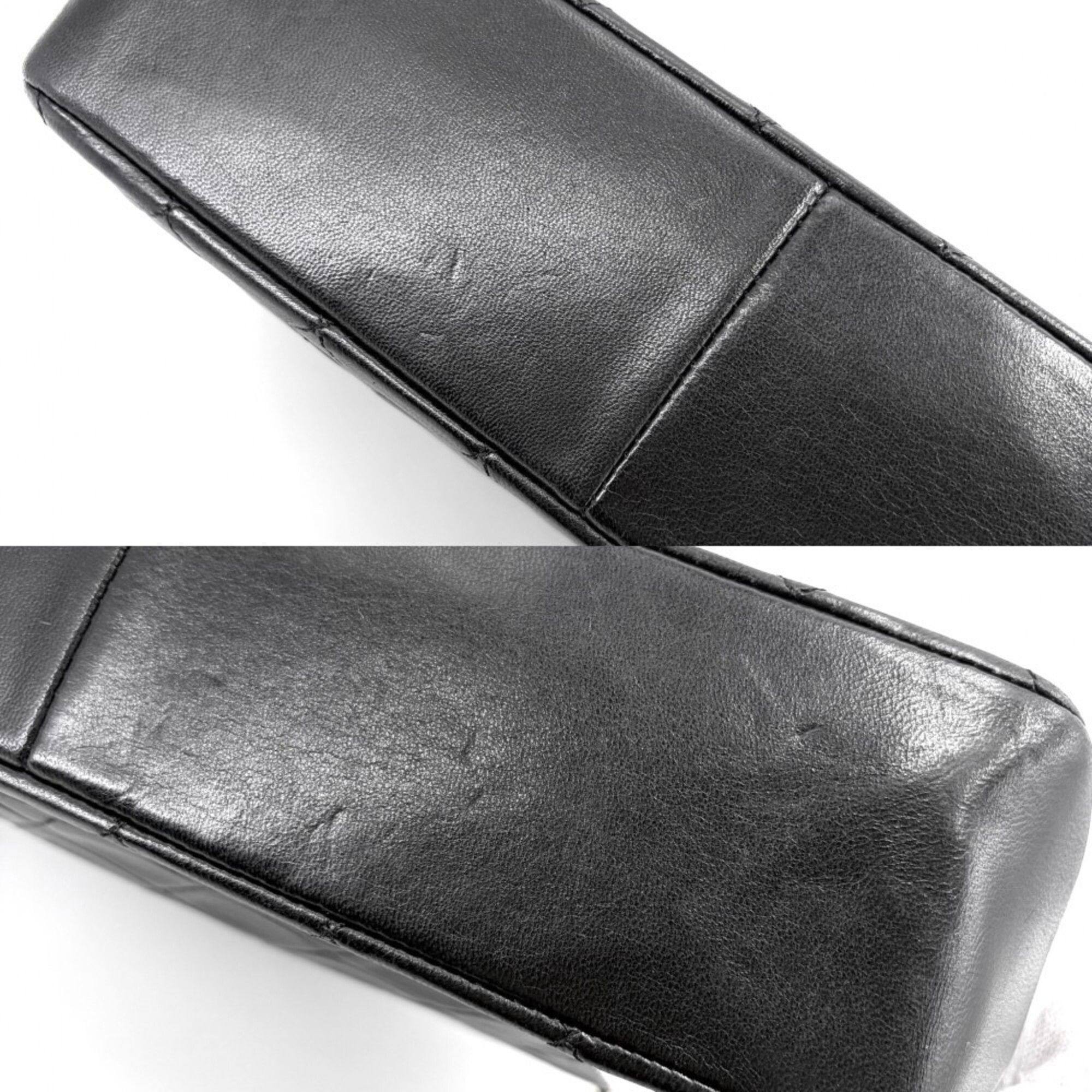 Matelasse Leather Shoulder Bag (Pre-Owned) - Chanel - Modalova
