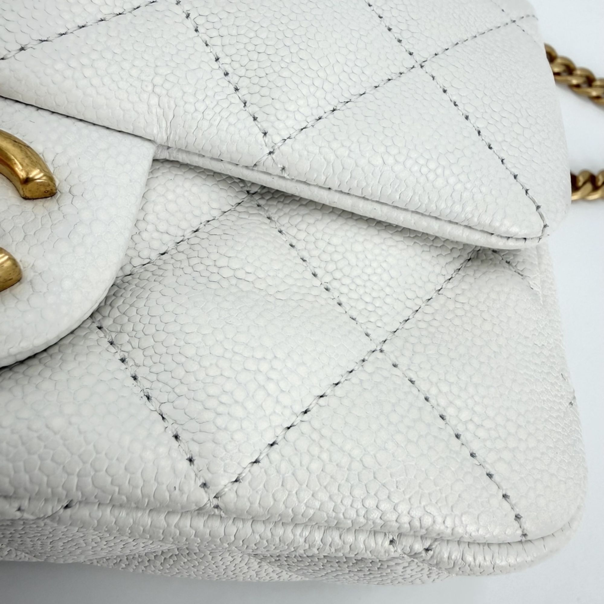 Grained Calfskin Shoulder Bag (Pre-Owned) - Chanel - Modalova