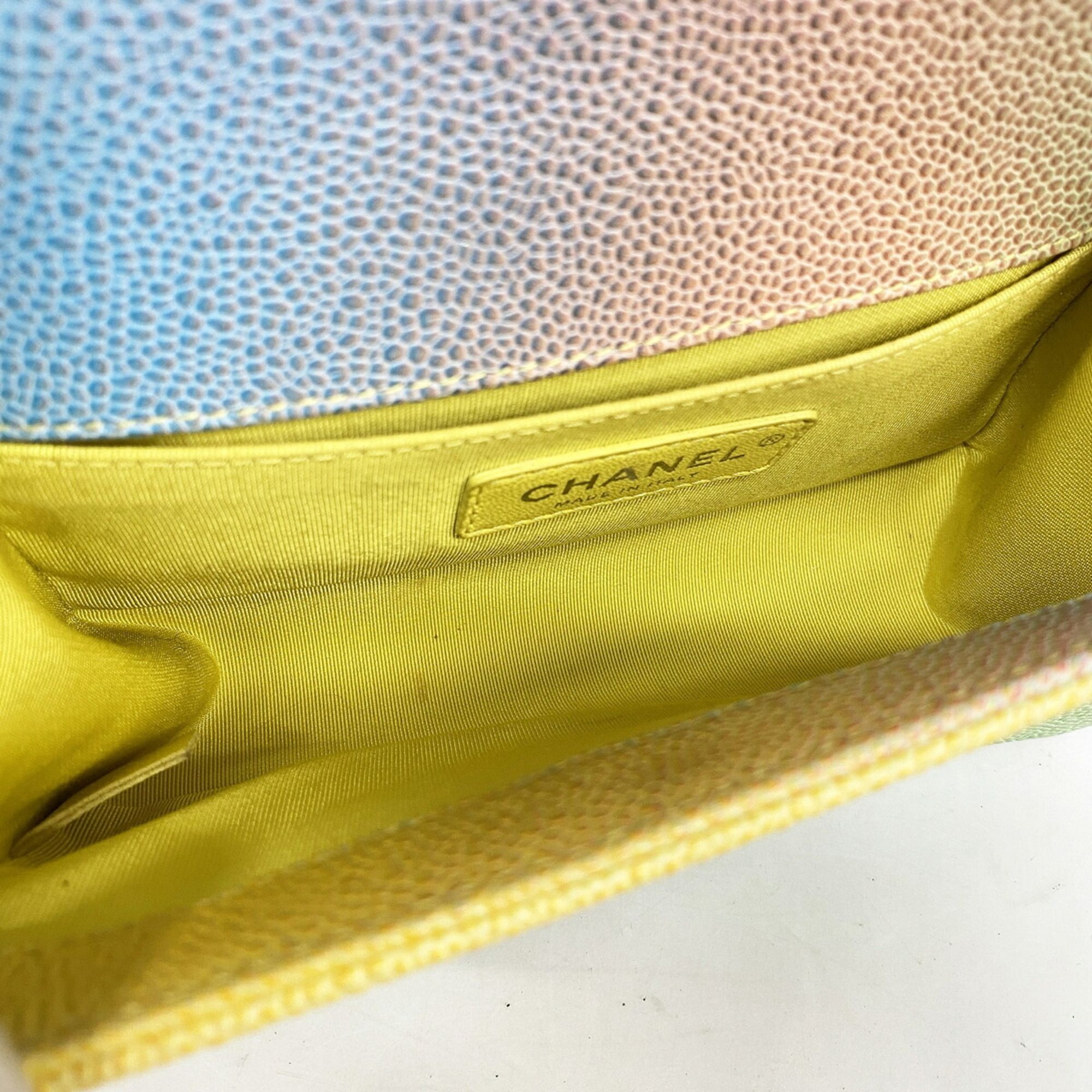 Grained Calfskin Shoulder Bag (Pre-Owned) - Chanel - Modalova