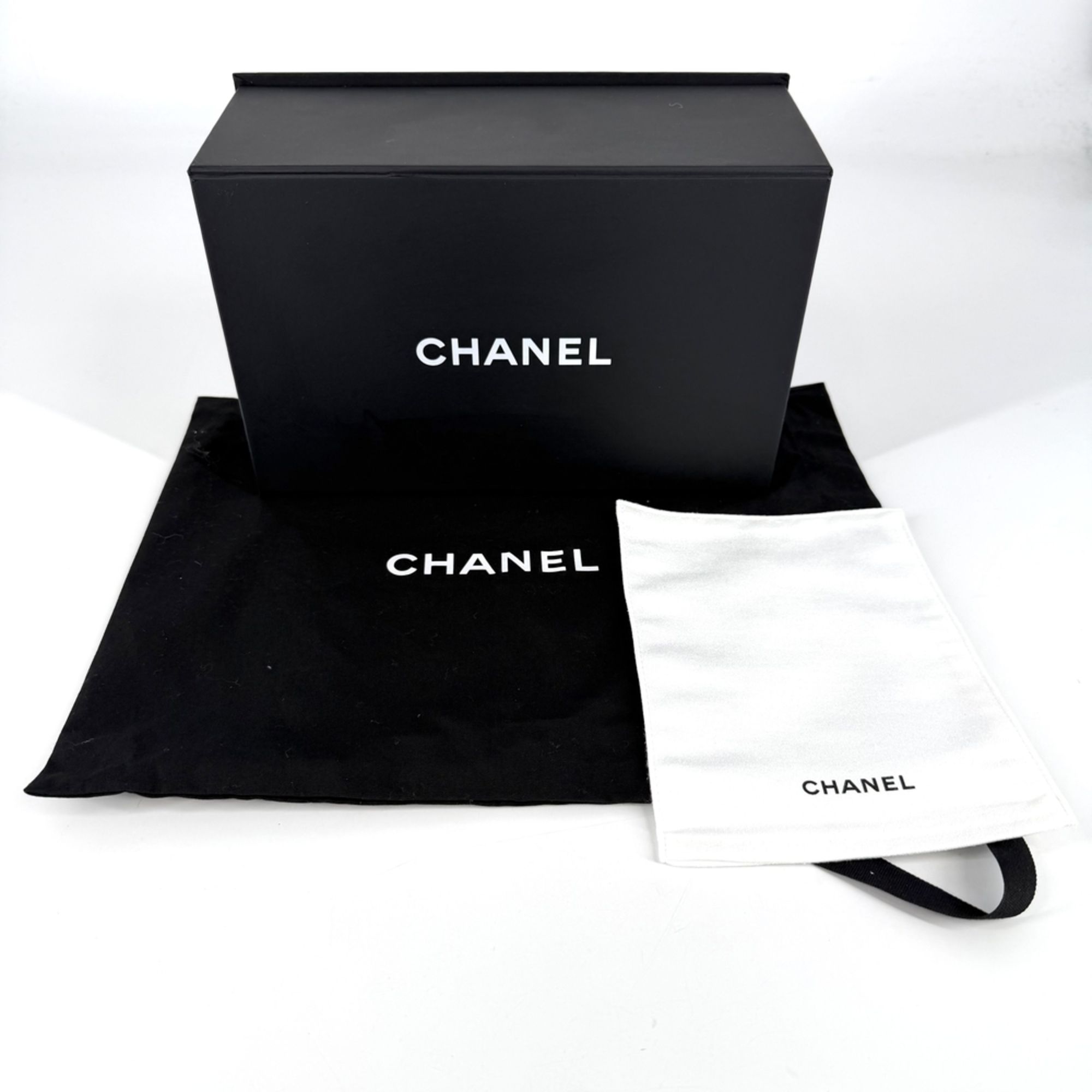 Leather Shoulder Bag (Pre-Owned) - Chanel - Modalova