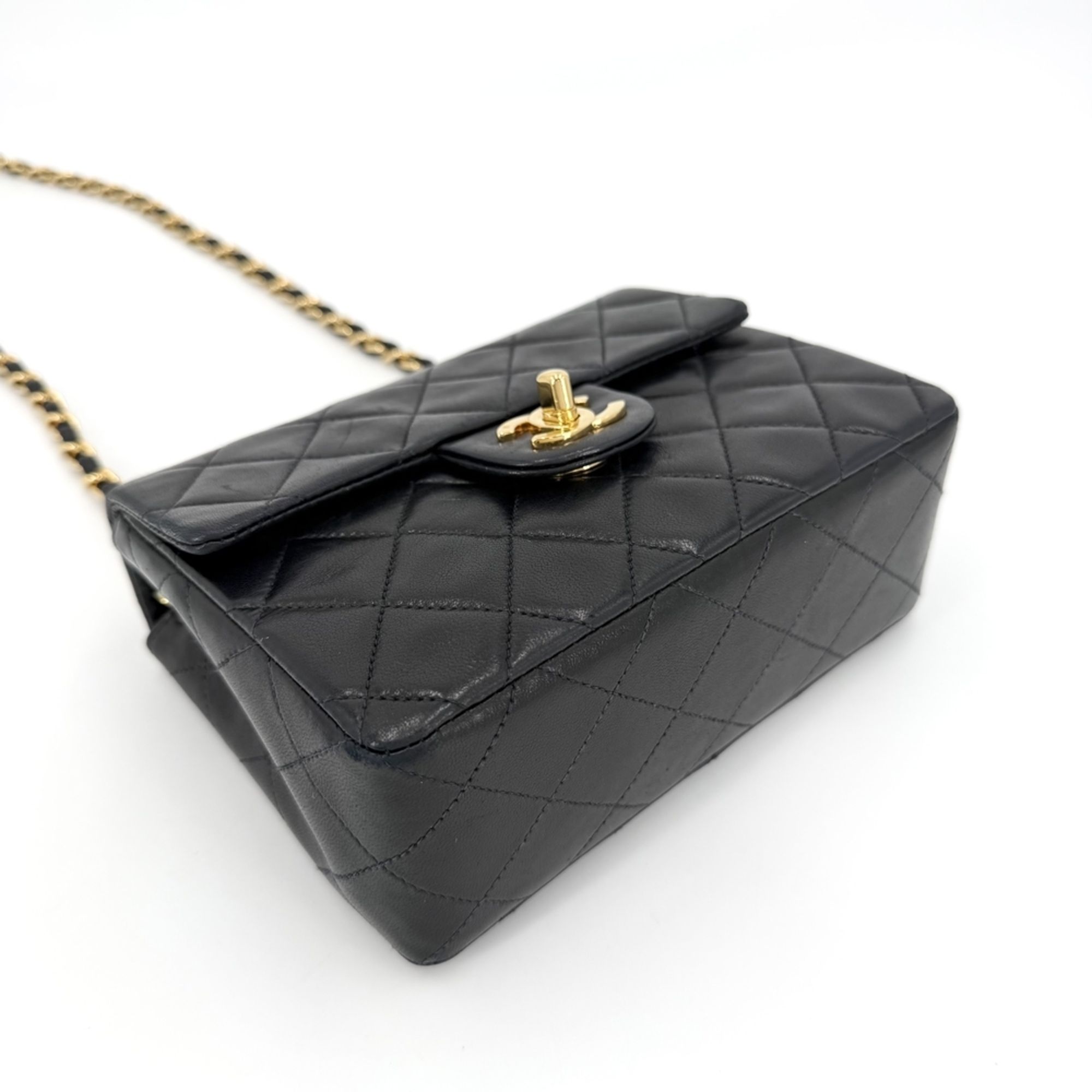 Leather Shoulder Bag (Pre-Owned) - Chanel - Modalova