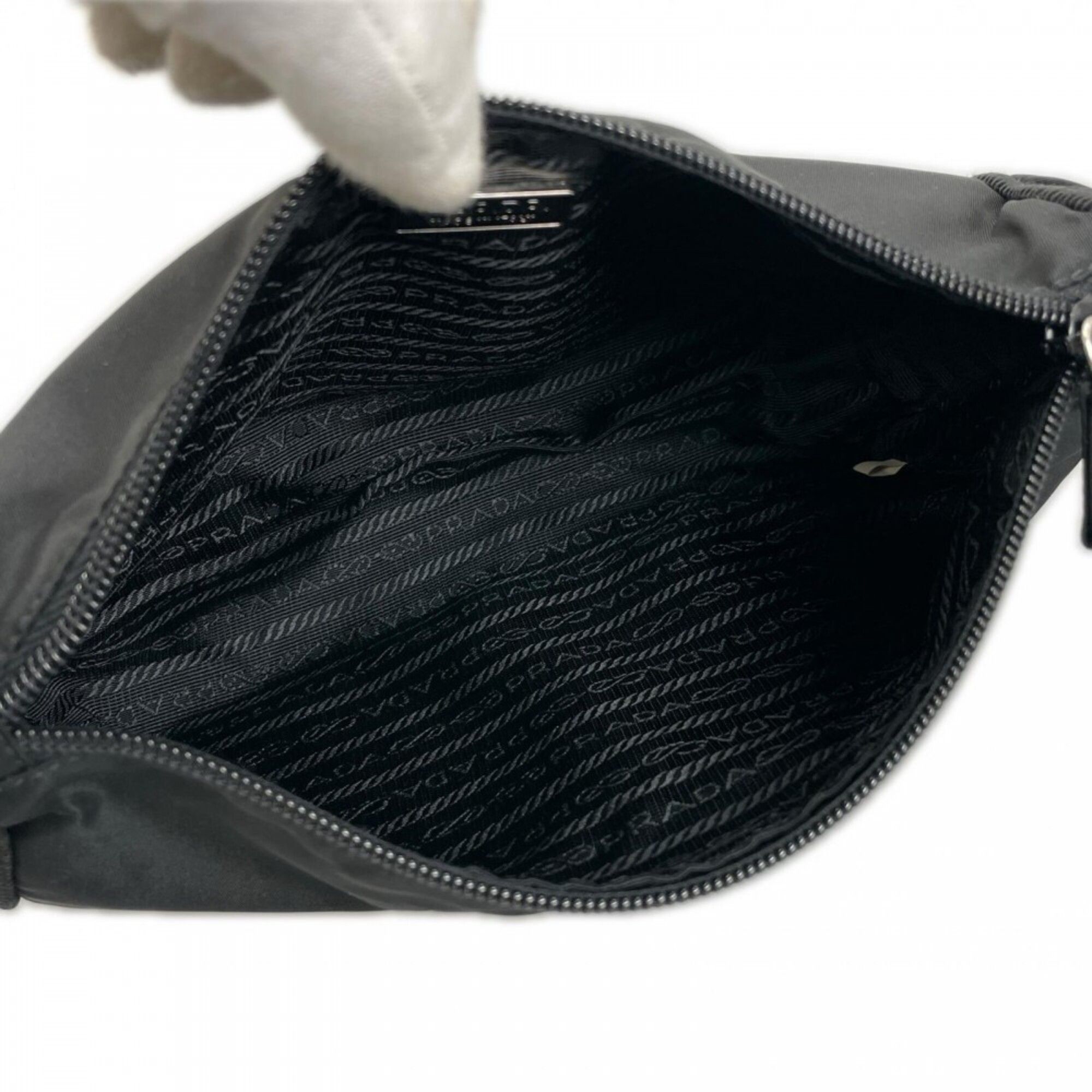 Prada Black Nylon Pouch (Pre-Owned) - Prada - Modalova