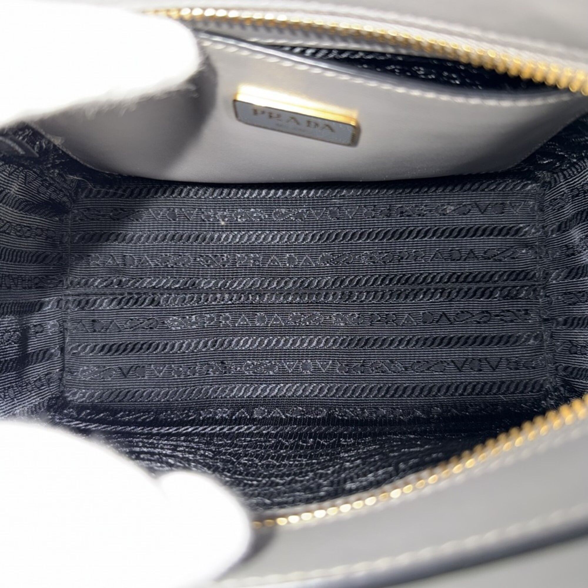 Leather Handbag Shoulder Bag (Pre-Owned) - Prada - Modalova