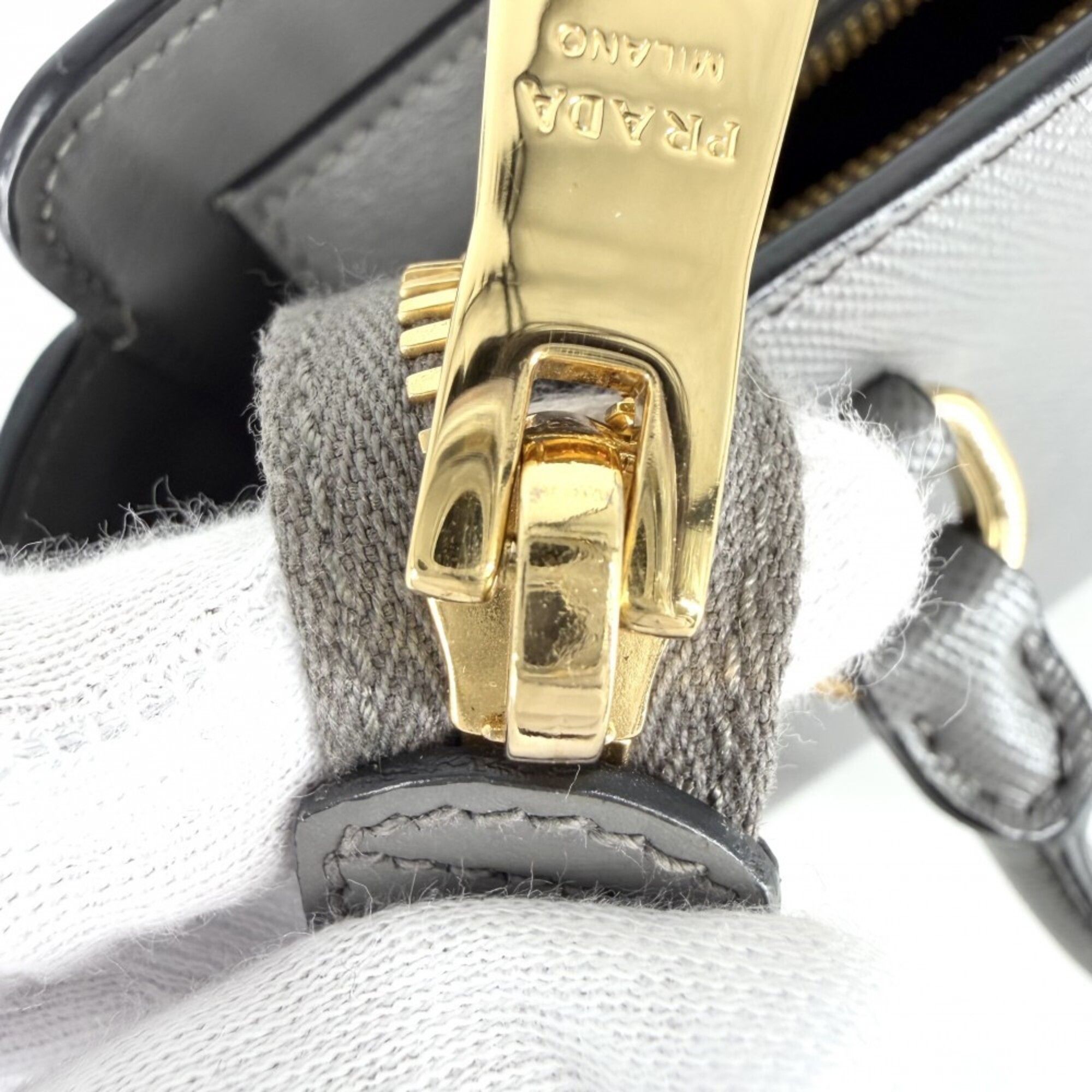 Leather Handbag Shoulder Bag (Pre-Owned) - Prada - Modalova