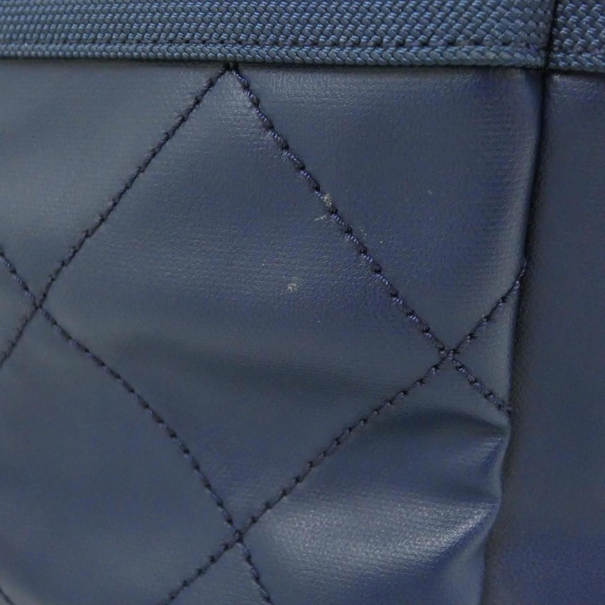 Canvas Handbag (Pre-Owned) - Chanel - Modalova