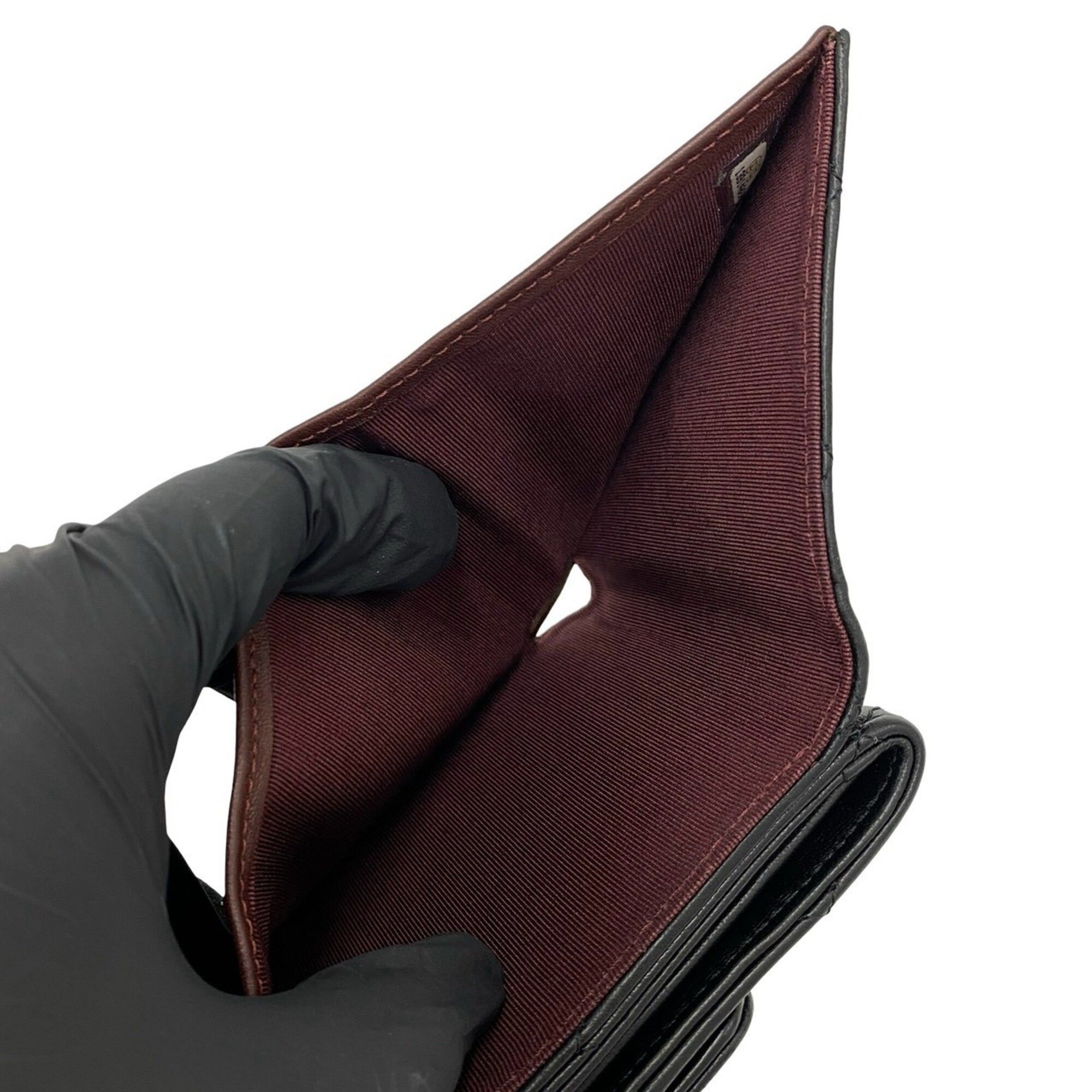 Leather Wallet (Tri-Fold) (Pre-Owned) - Chanel - Modalova