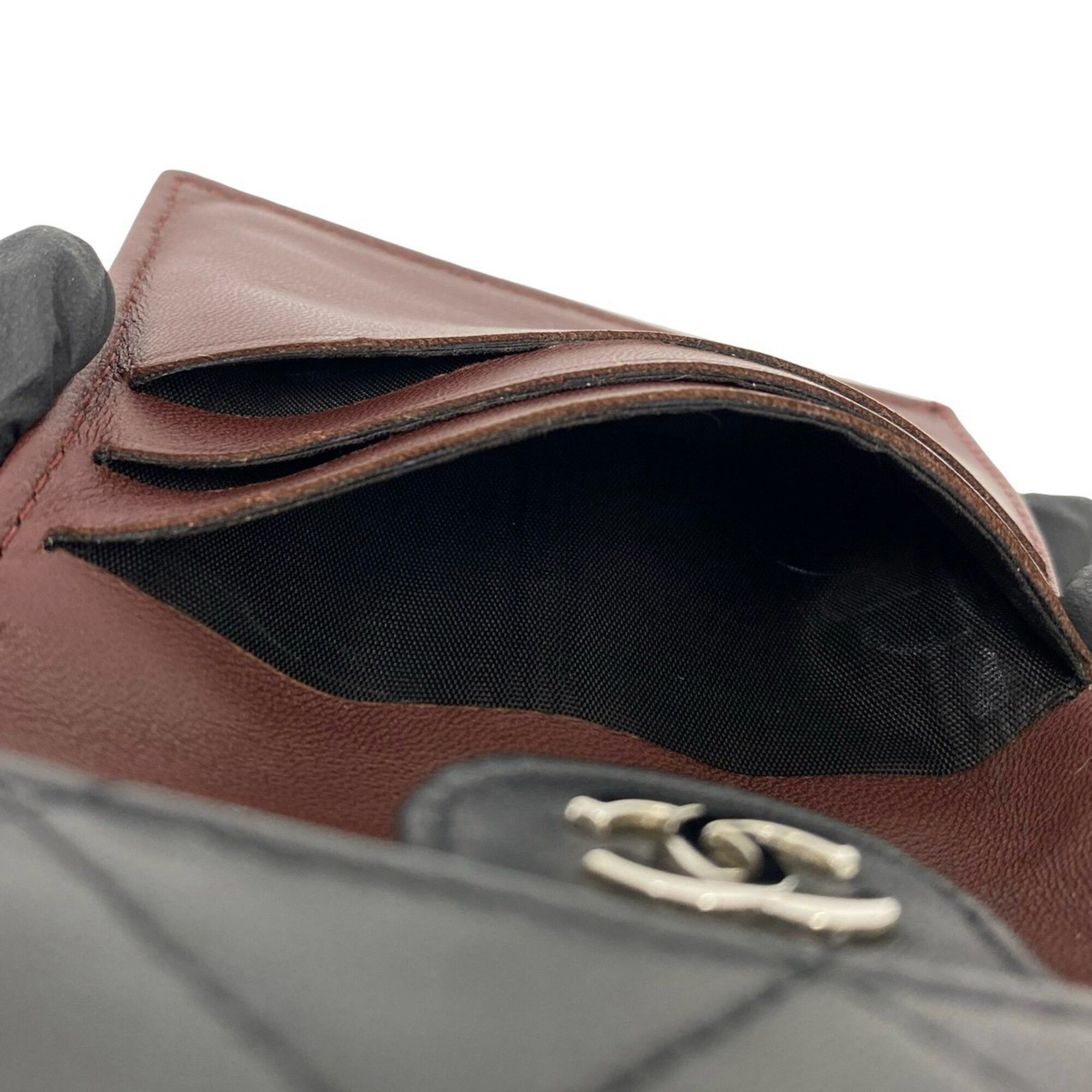 Leather Wallet (Tri-Fold) (Pre-Owned) - Chanel - Modalova