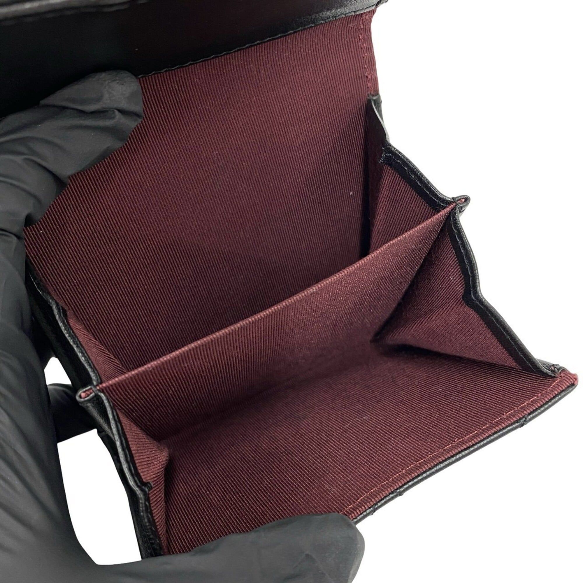 Leather Wallet (Tri-Fold) (Pre-Owned) - Chanel - Modalova