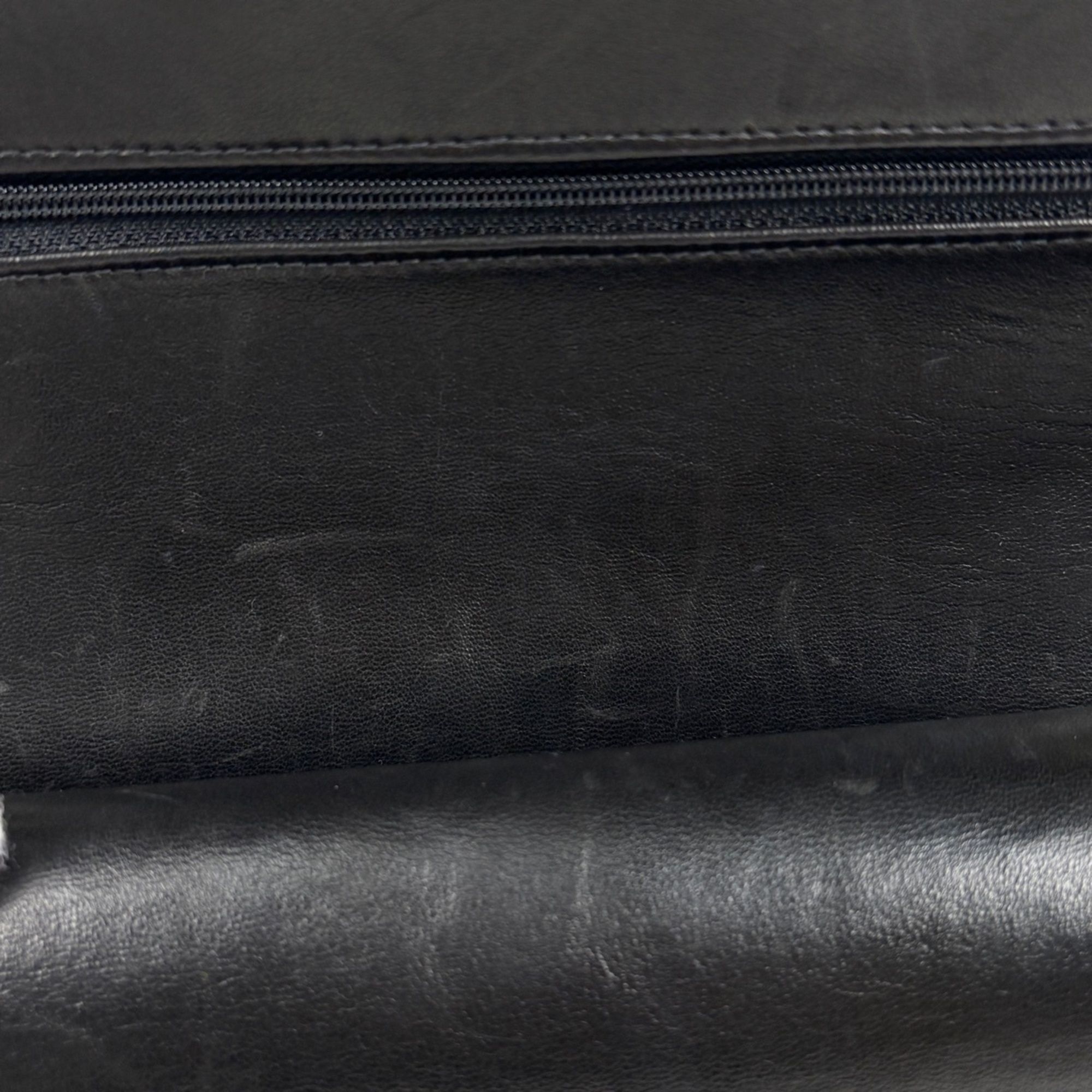 Matelasse Leather Shoulder Bag (Pre-Owned) - Chanel - Modalova