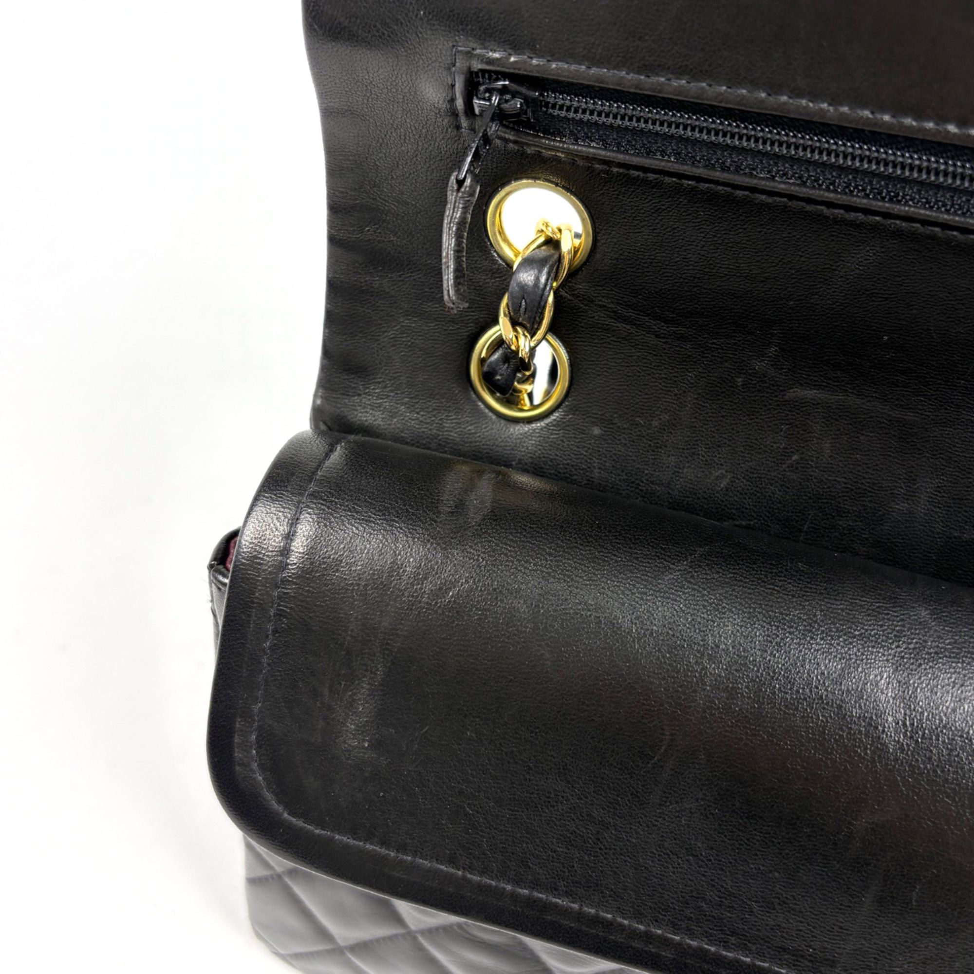 Matelasse Leather Shoulder Bag (Pre-Owned) - Chanel - Modalova