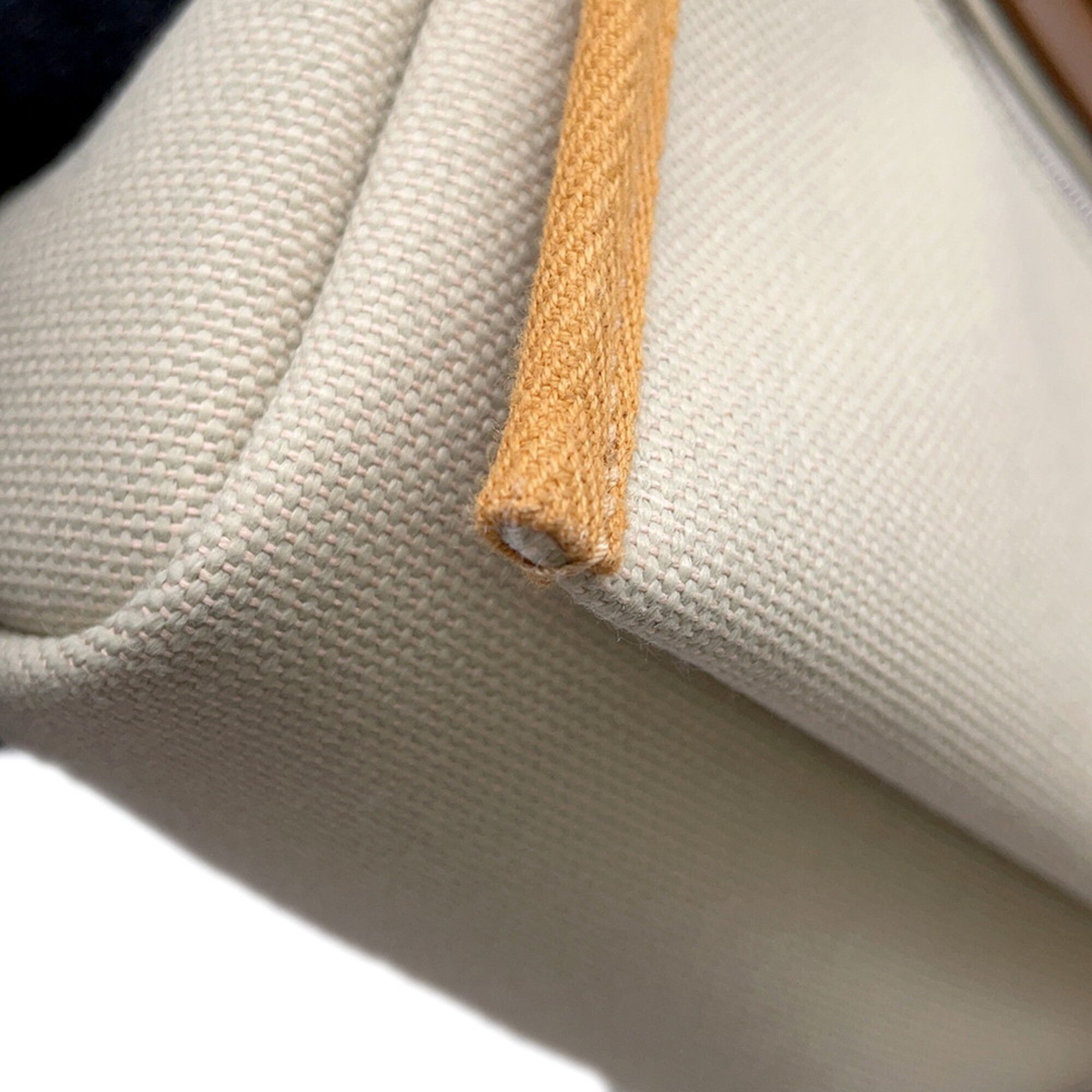 Toile H Leather Shoulder Bag (Pre-Owned) - Hermes - Modalova