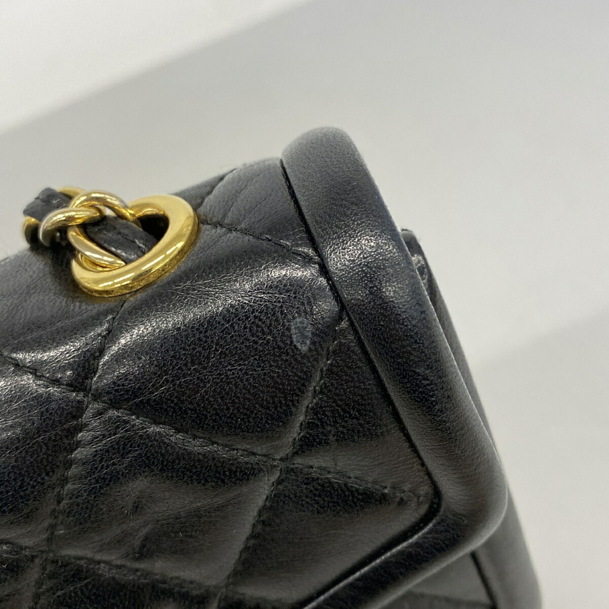 Leather Shoulder Bag (Pre-Owned) - Chanel - Modalova