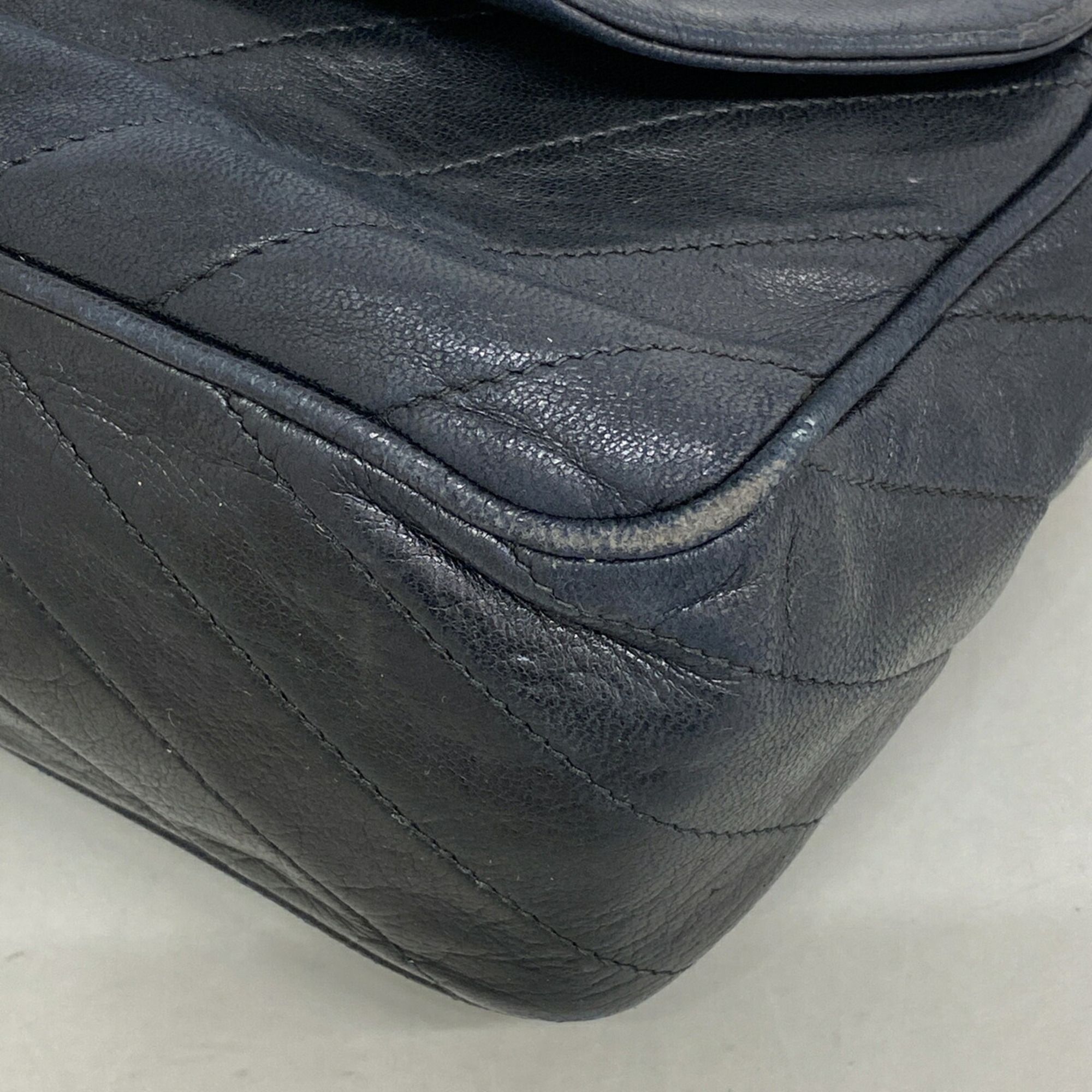 Leather Shoulder Bag (Pre-Owned) - Chanel - Modalova
