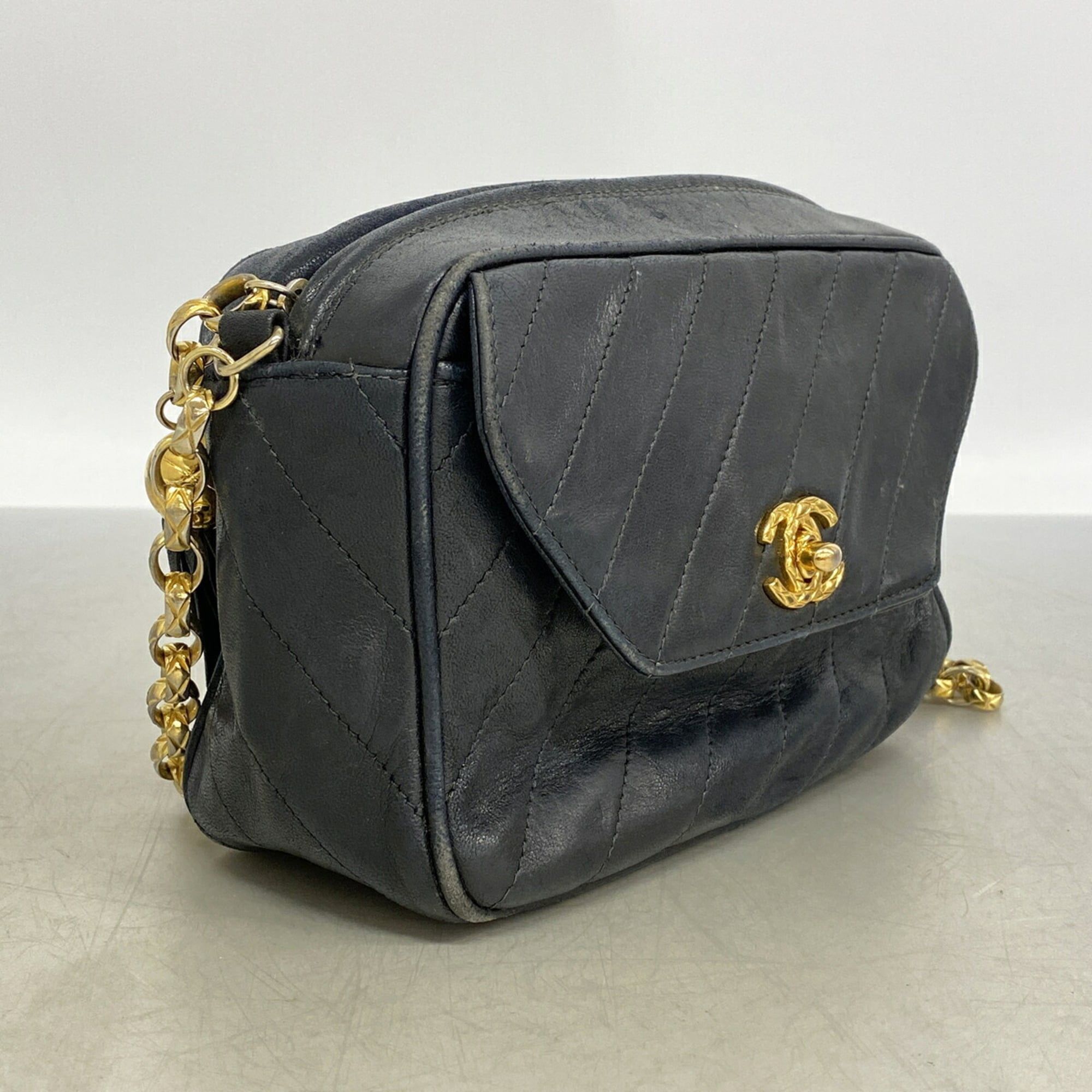 Leather Shoulder Bag (Pre-Owned) - Chanel - Modalova