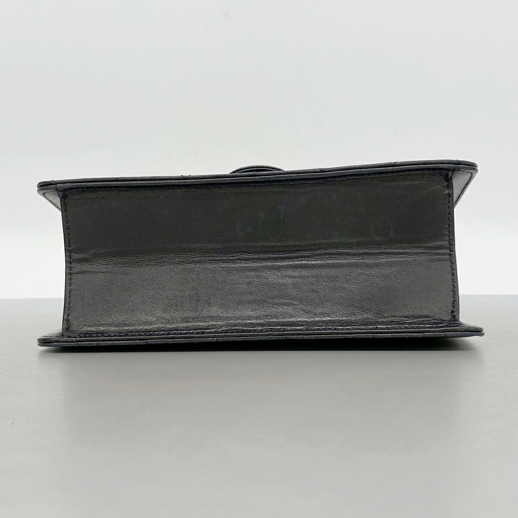Leather Shoulder Bag (Pre-Owned) - Chanel - Modalova