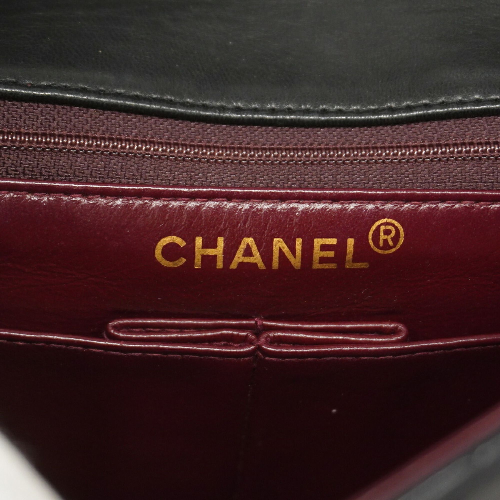 Leather Shoulder Bag (Pre-Owned) - Chanel - Modalova