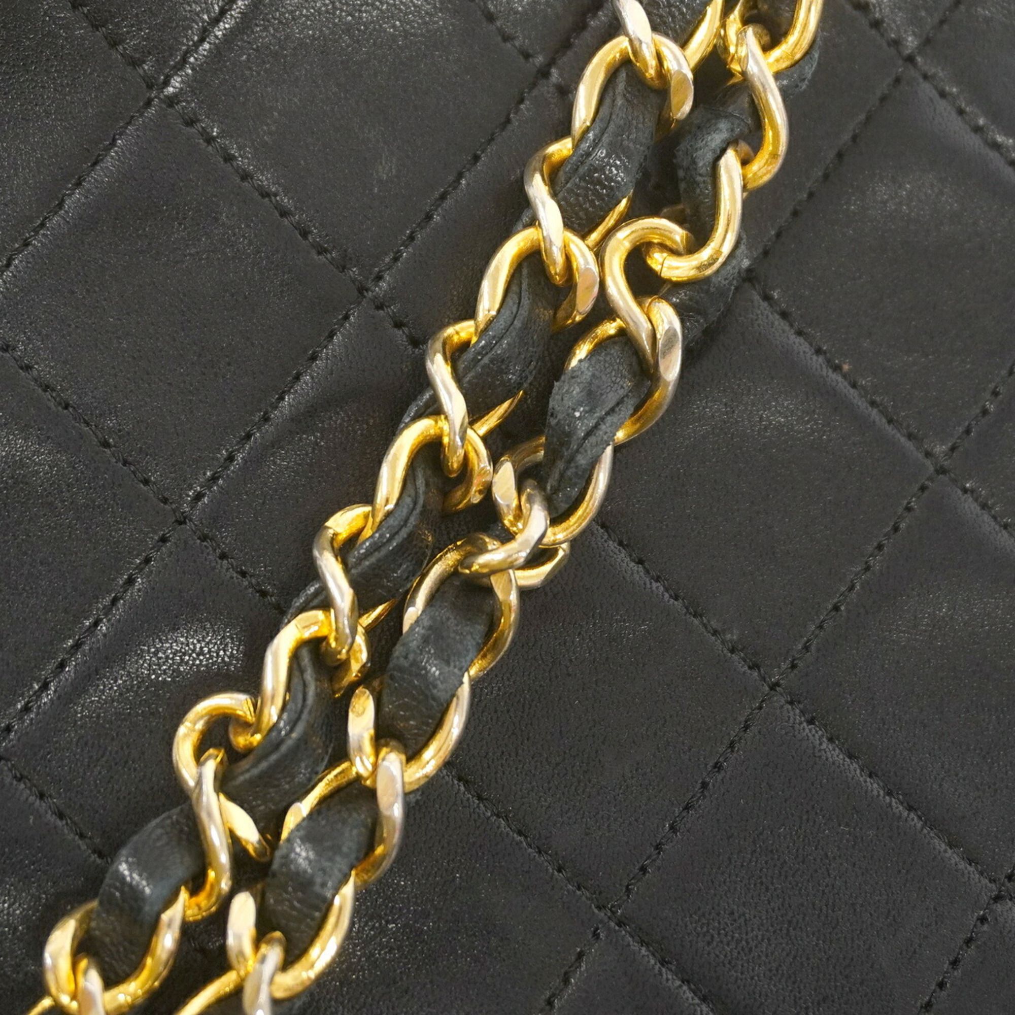 Leather Shoulder Bag (Pre-Owned) - Chanel - Modalova