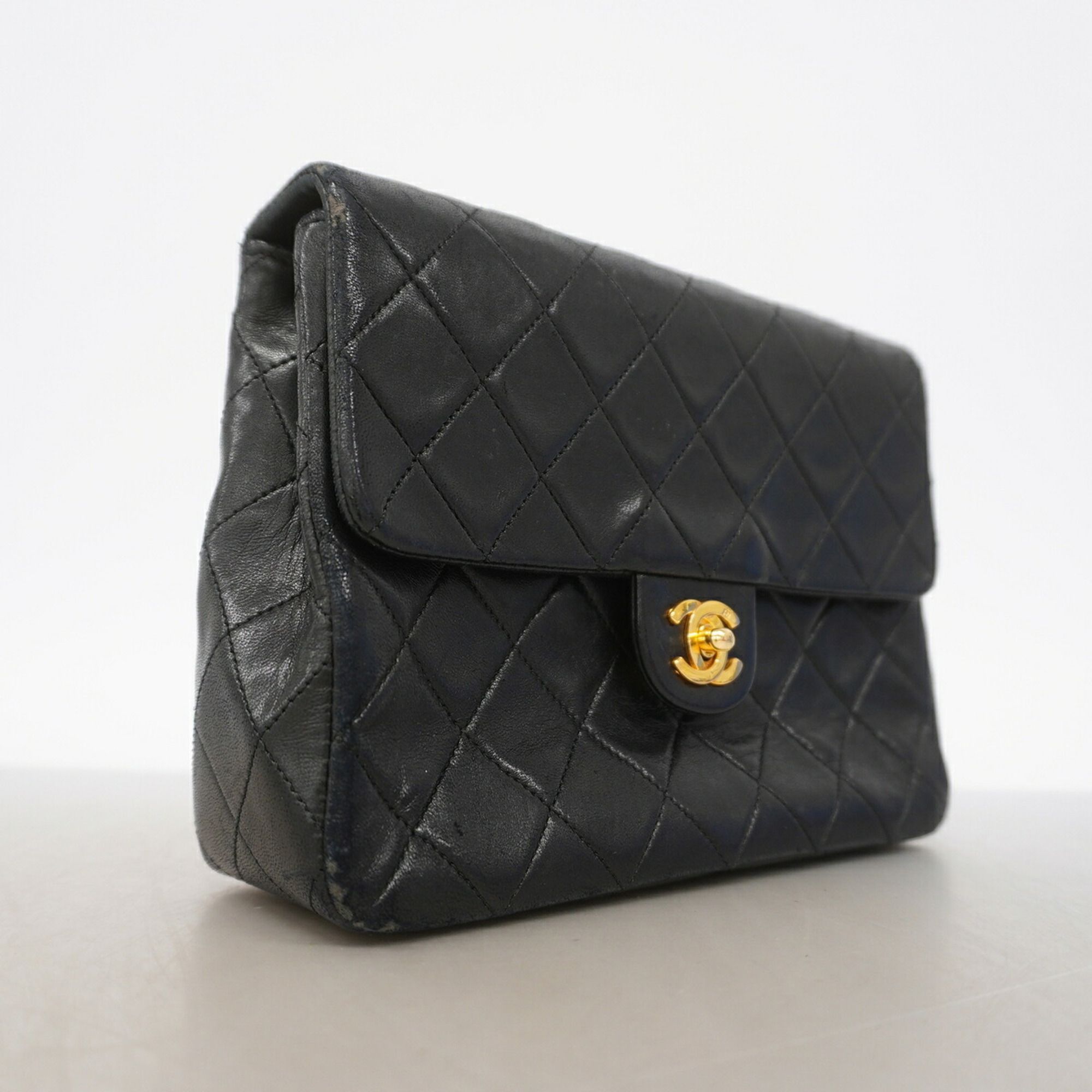 Leather Shoulder Bag (Pre-Owned) - Chanel - Modalova