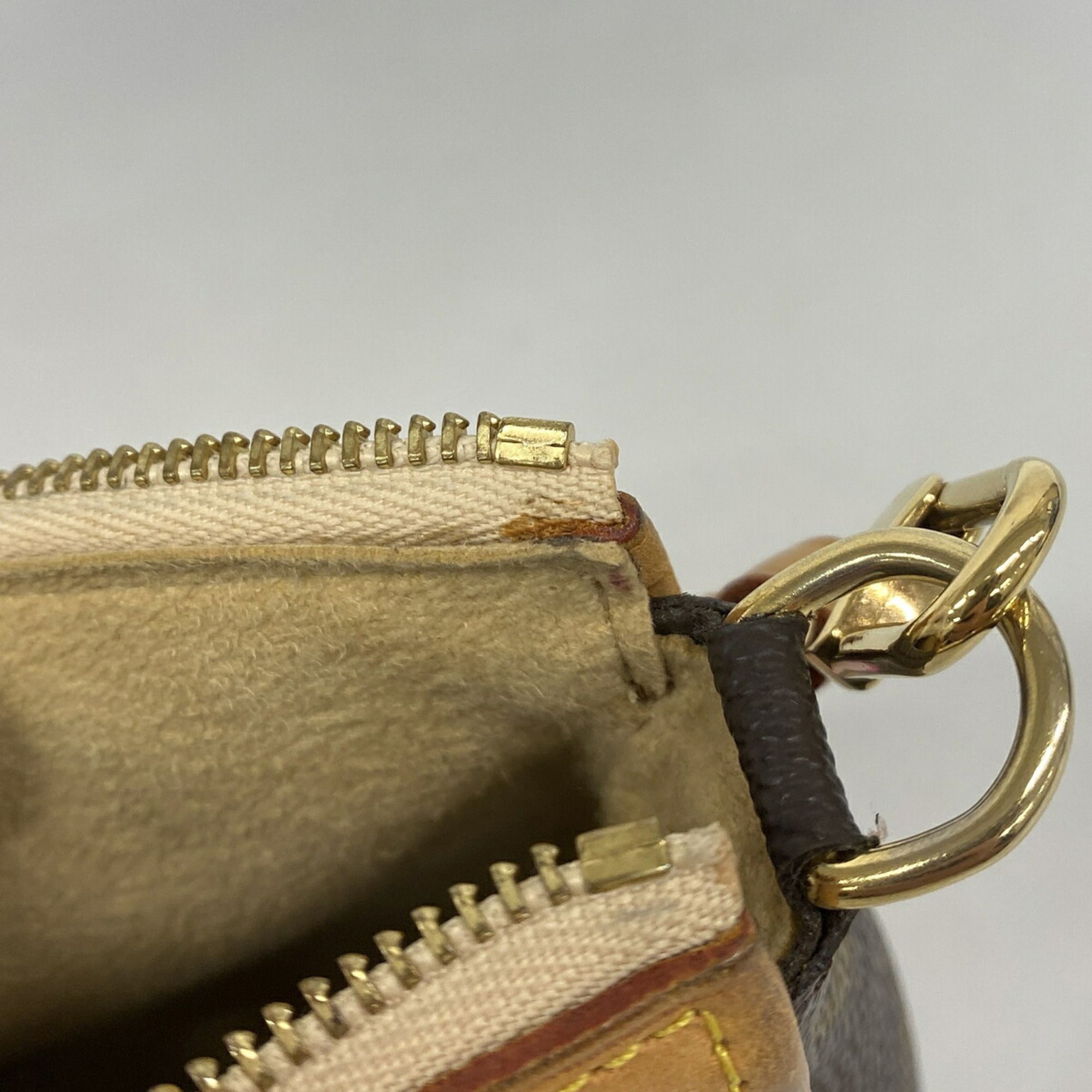 Pouch (Pre-Owned) - Louis Vuitton - Modalova