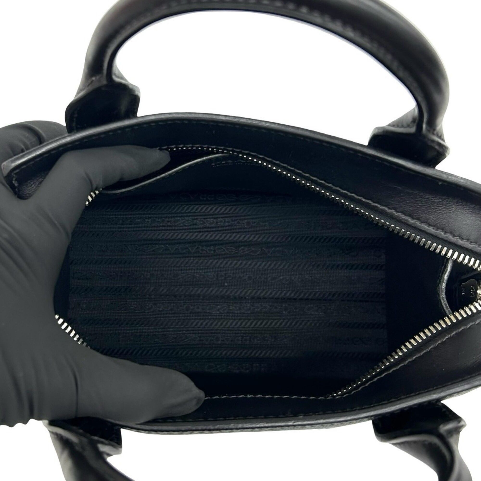 Leather Handbag Shoulder Bag (Pre-Owned) - Prada - Modalova