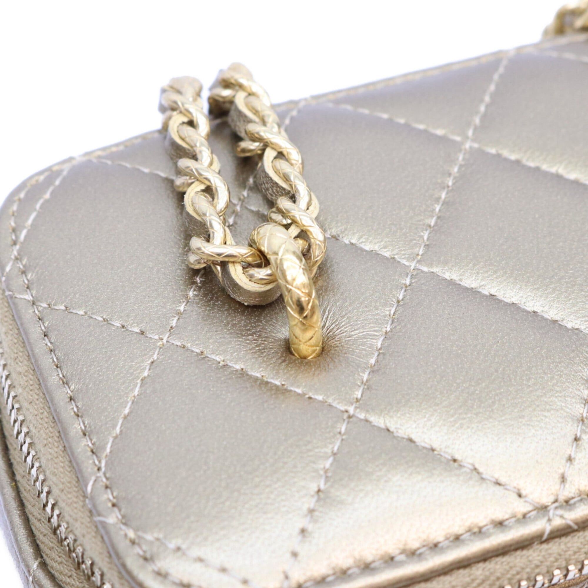 Leather Shoulder Bag (Pre-Owned) - Chanel - Modalova