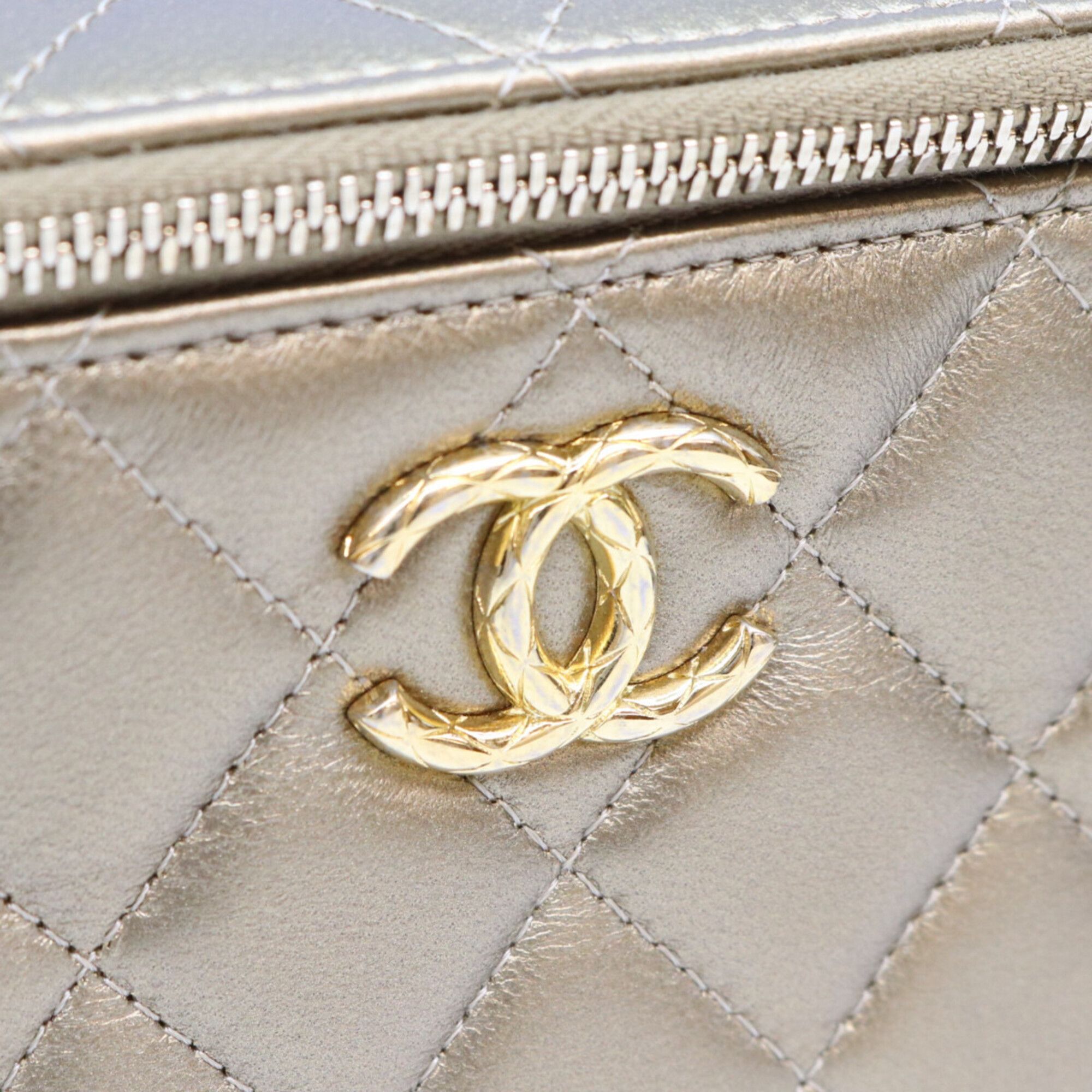 Leather Shoulder Bag (Pre-Owned) - Chanel - Modalova