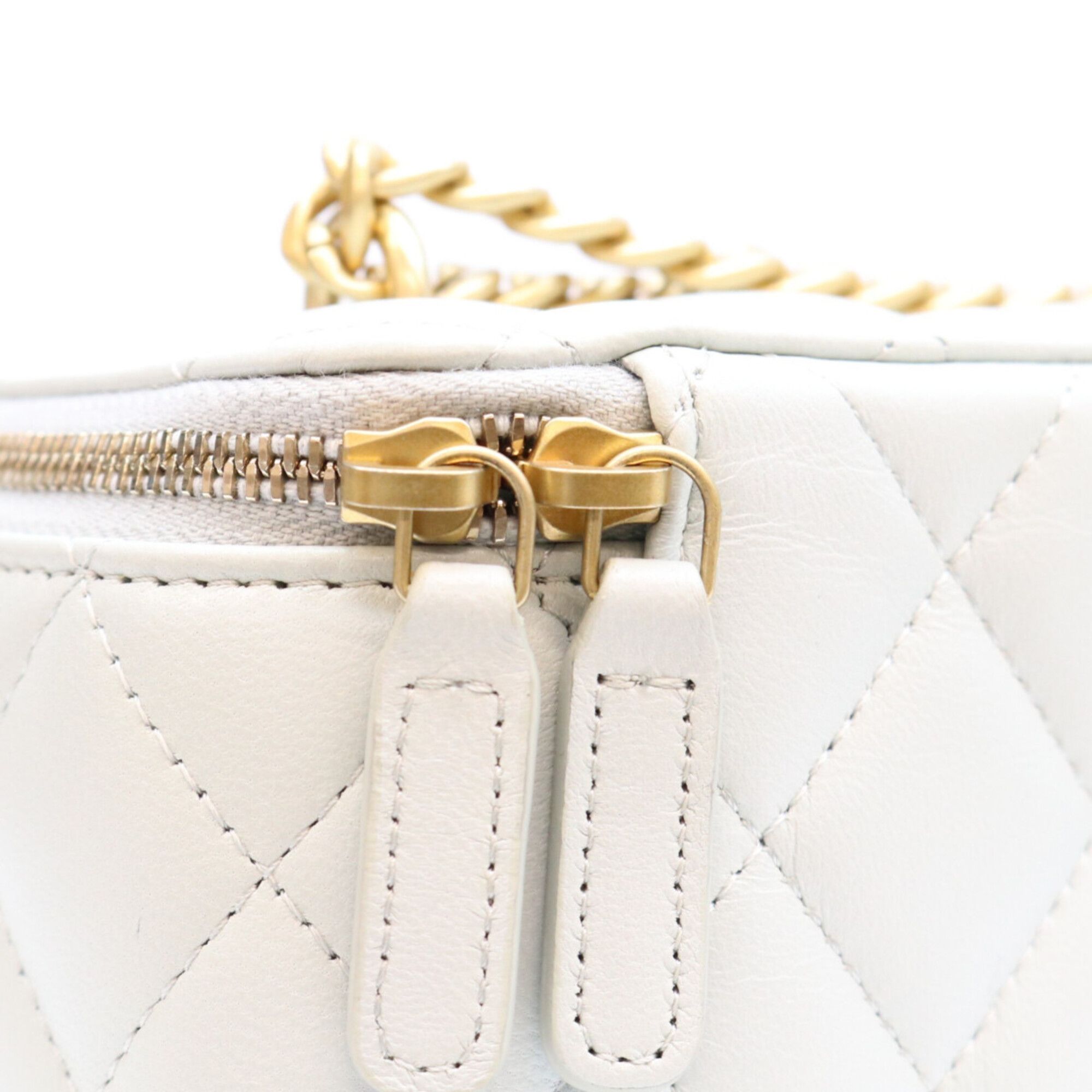 Leather Shoulder Bag (Pre-Owned) - Chanel - Modalova