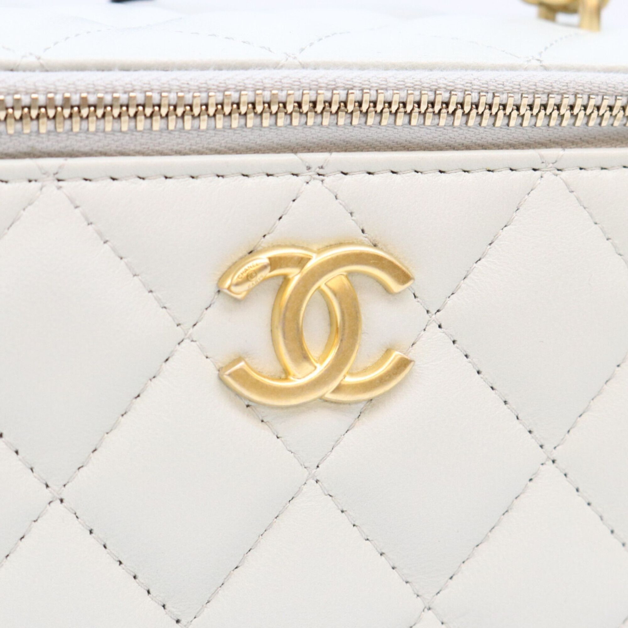 Leather Shoulder Bag (Pre-Owned) - Chanel - Modalova