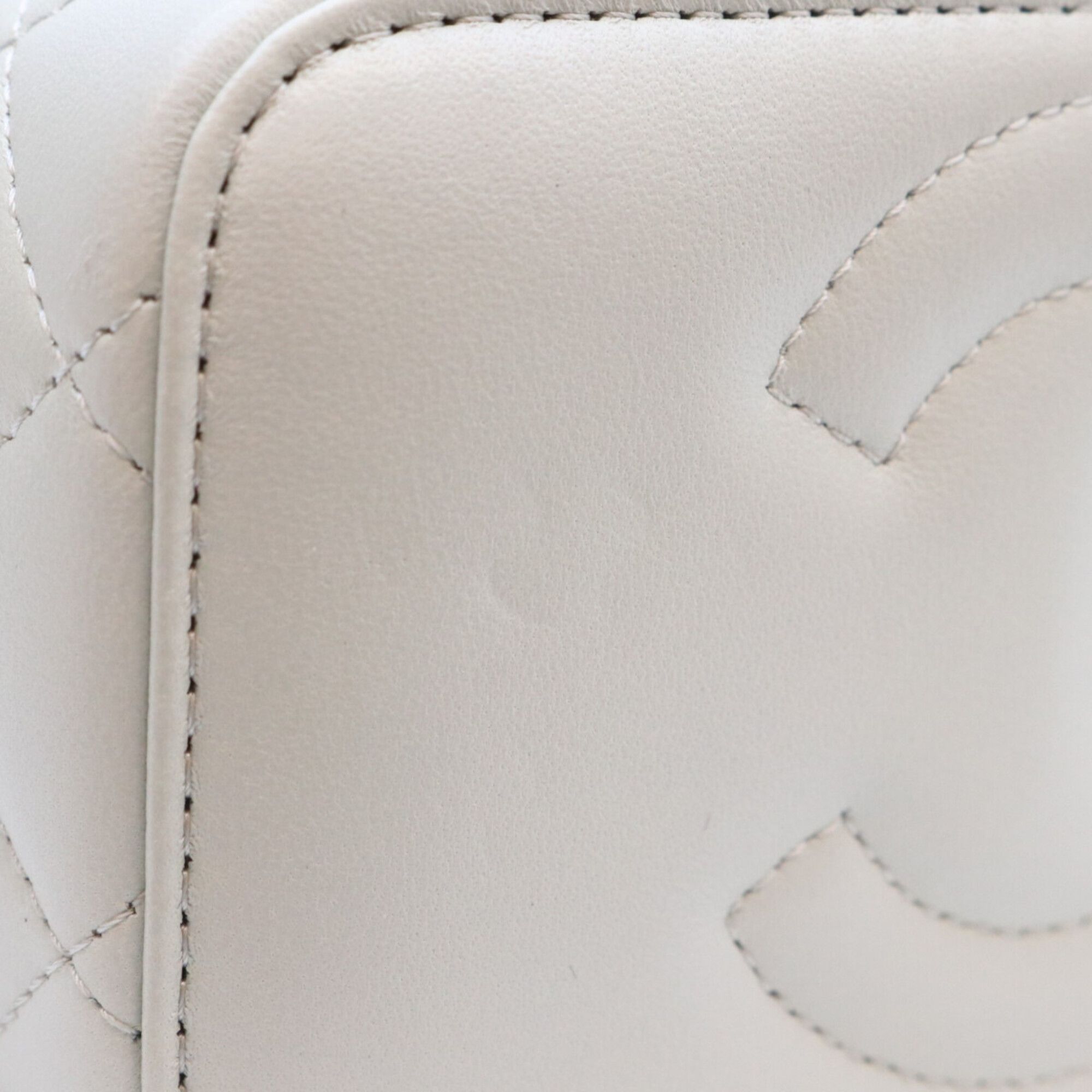 Leather Shoulder Bag (Pre-Owned) - Chanel - Modalova