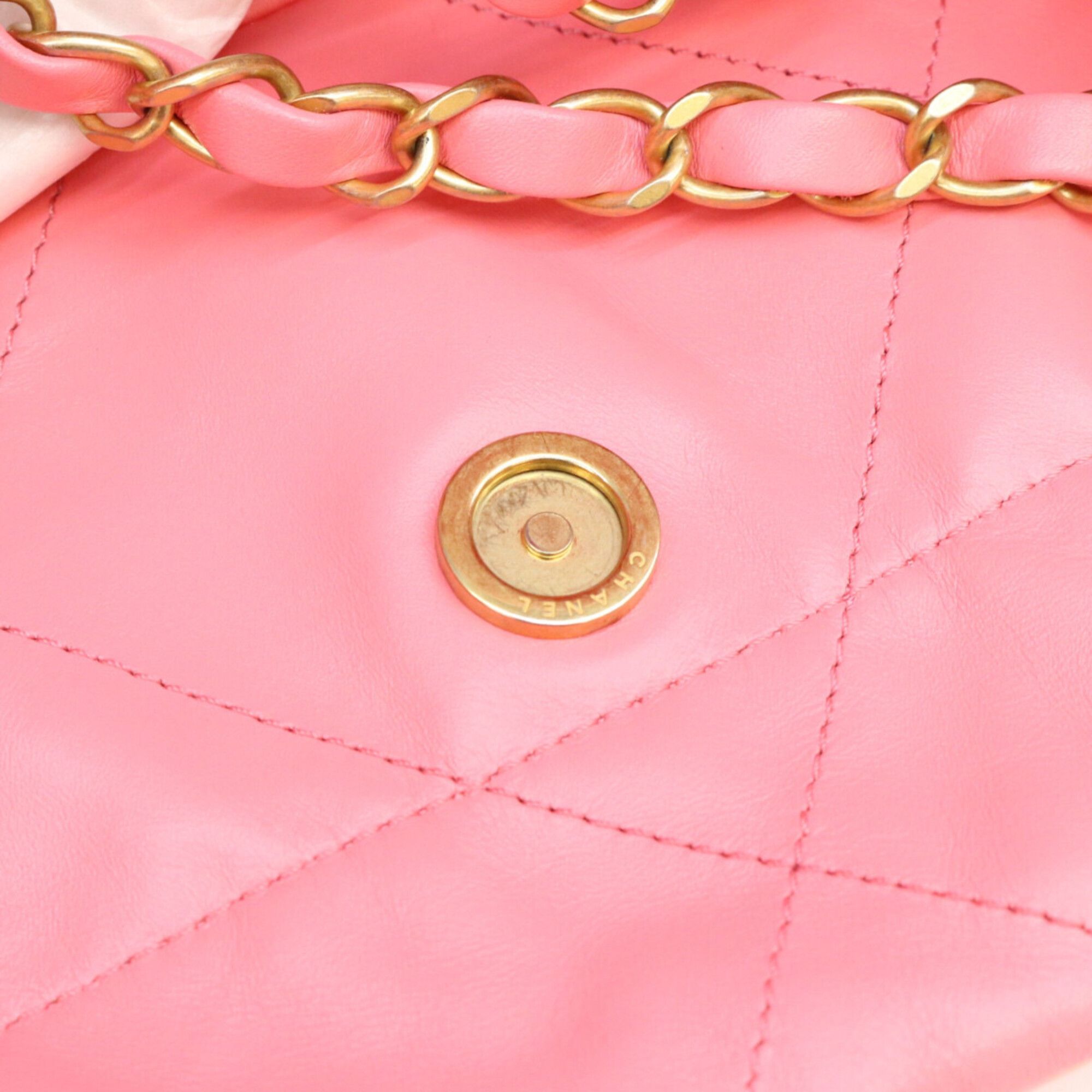 Leather Shoulder Bag (Pre-Owned) - Chanel - Modalova