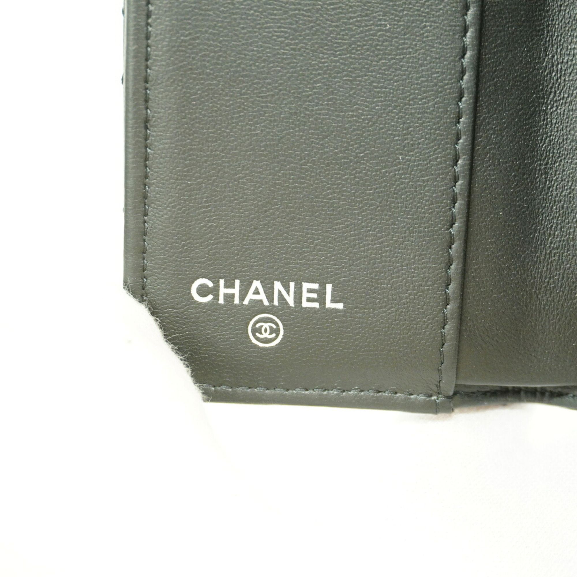 Leather Wallet (Tri-Fold) (Pre-Owned) - Chanel - Modalova
