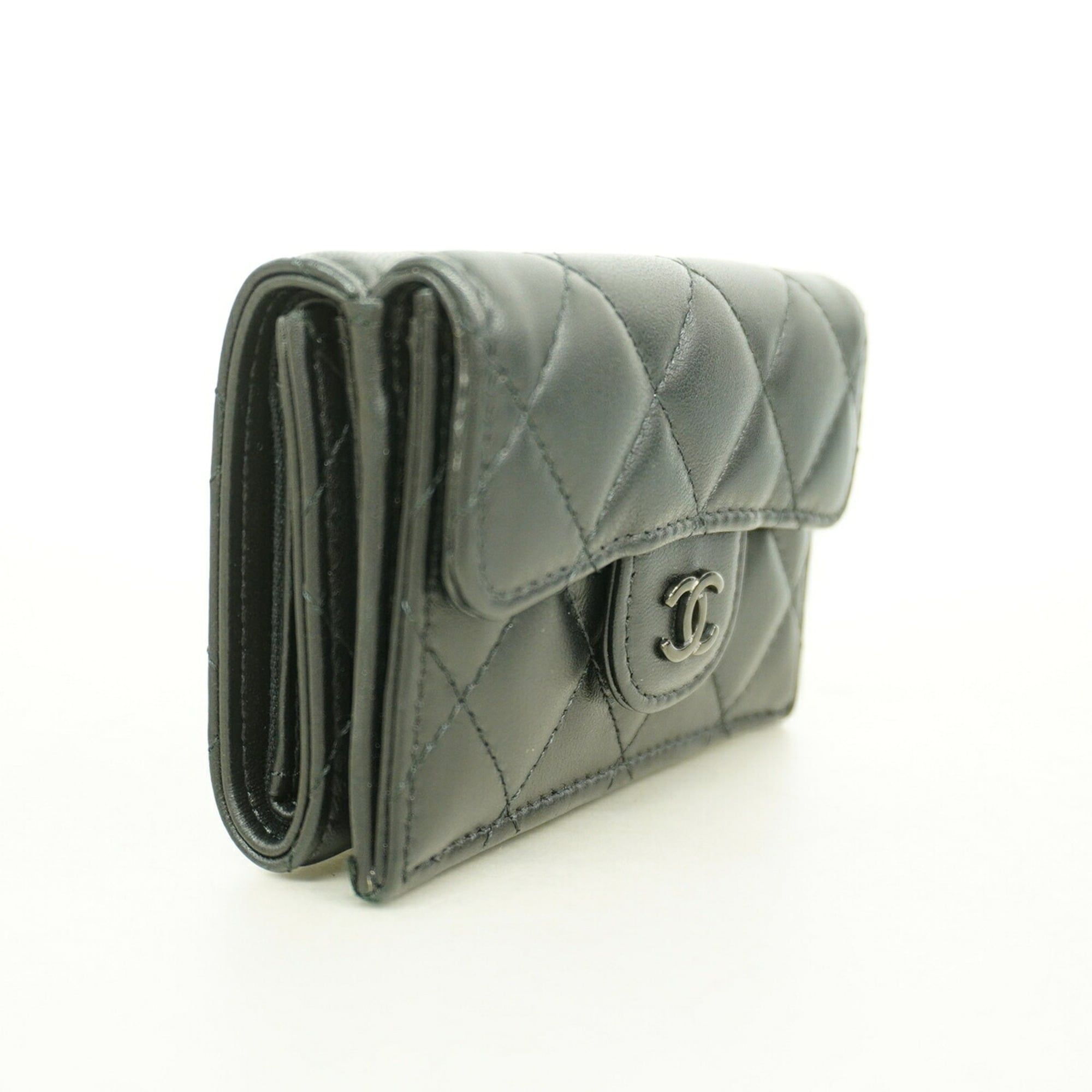 Leather Wallet (Tri-Fold) (Pre-Owned) - Chanel - Modalova